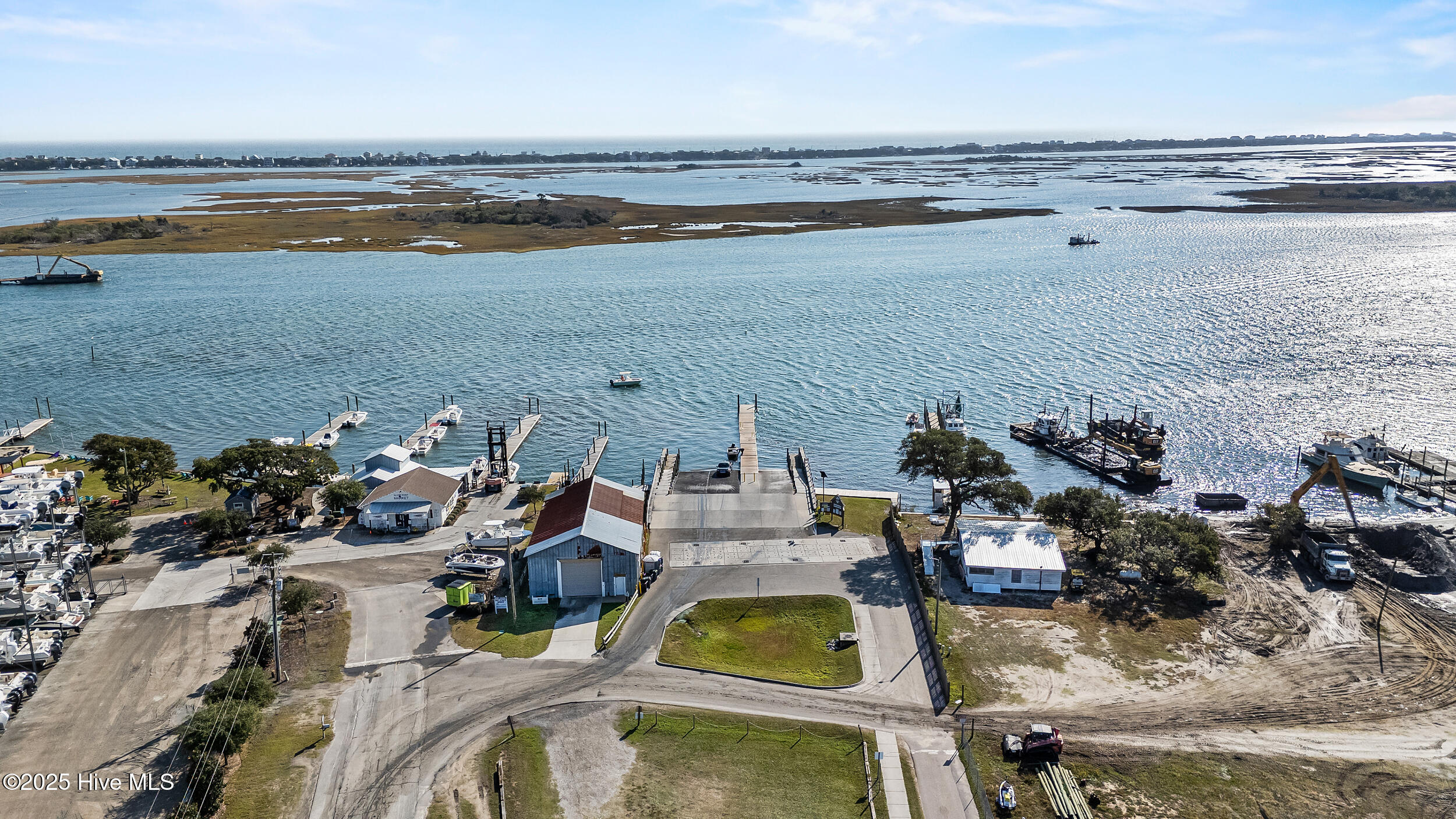 100570509 | Photo 105