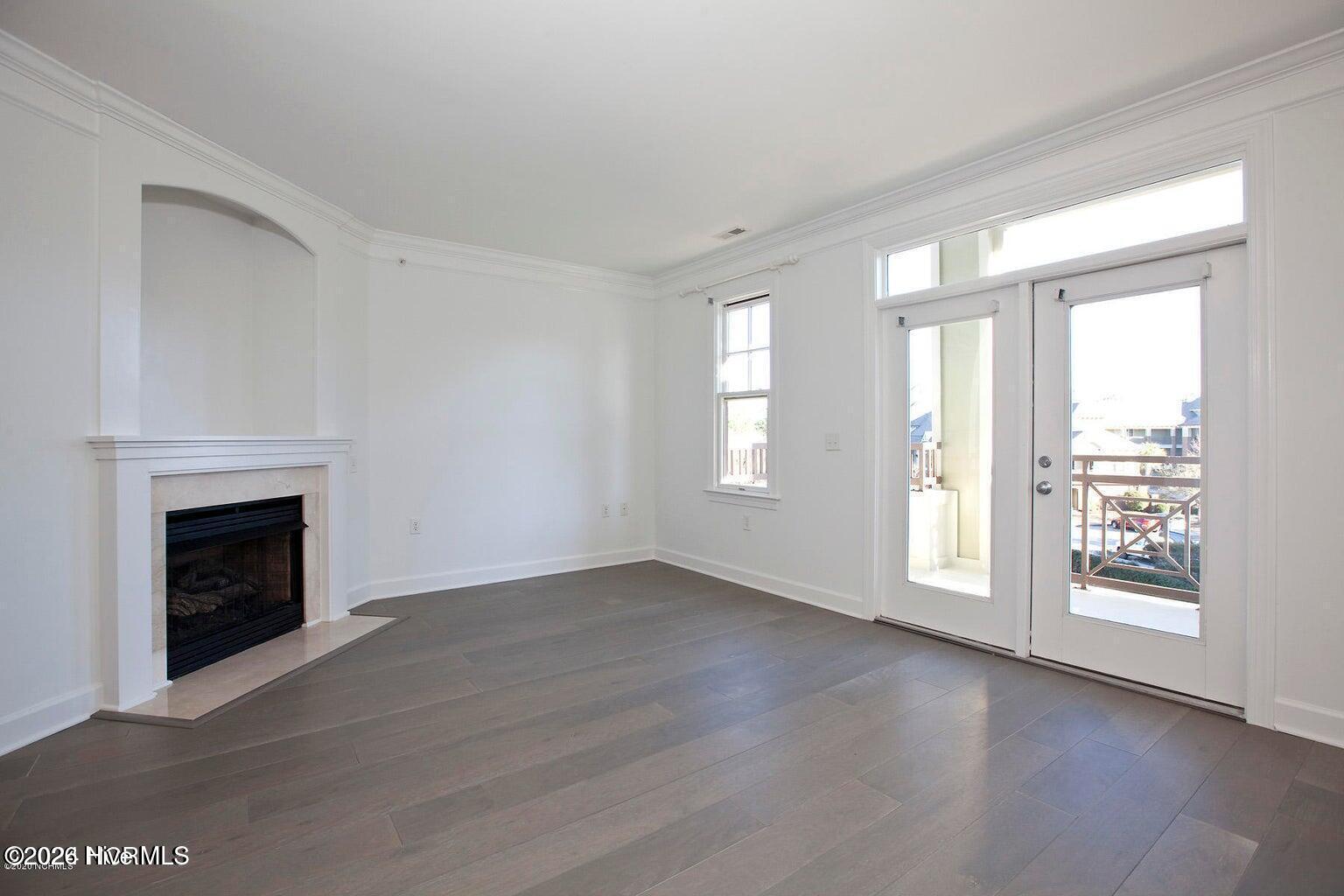 100565109 | Photo 10