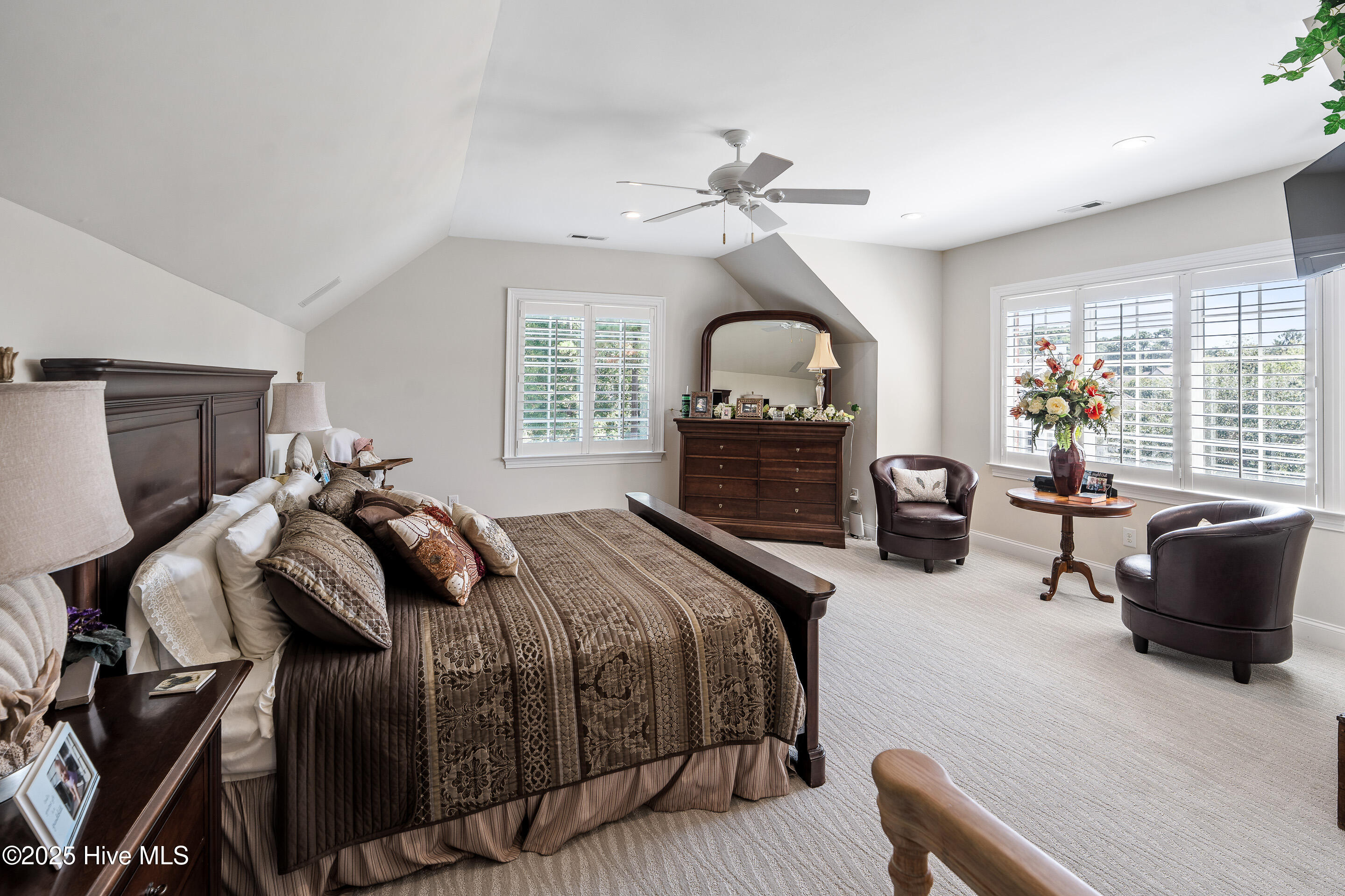 100529477 | Photo 34