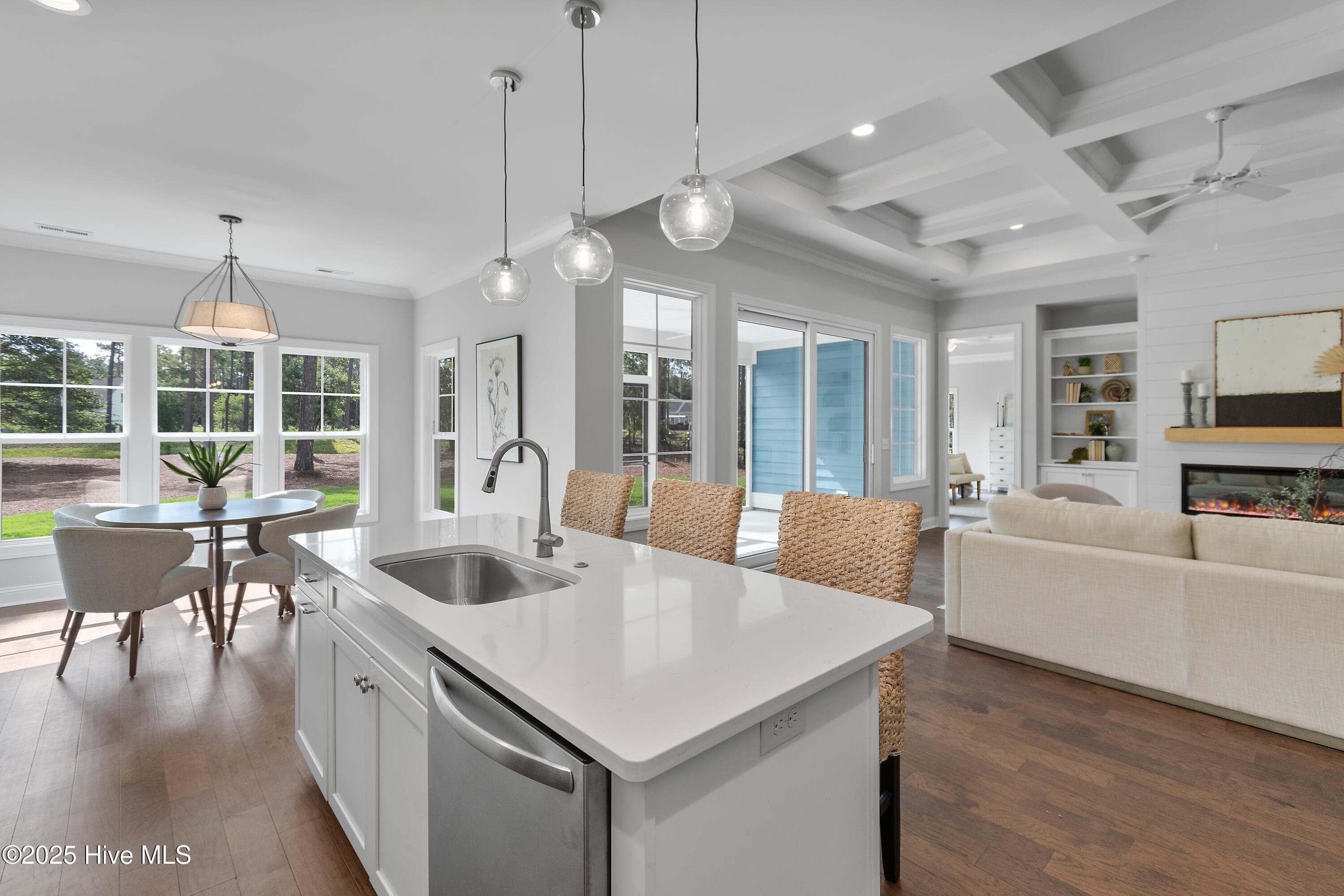 100475755 | Photo 23