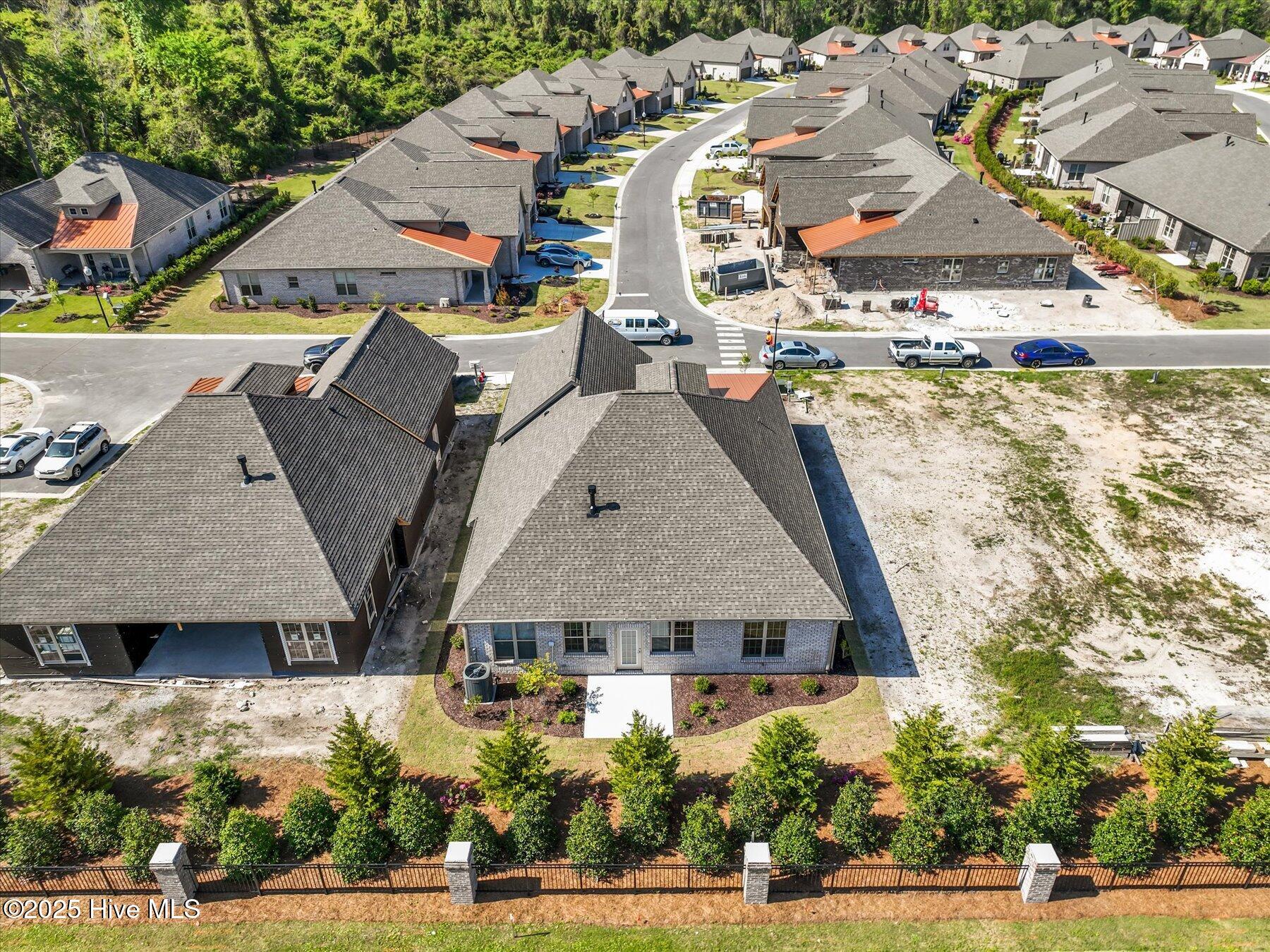 100501271 | Photo 39