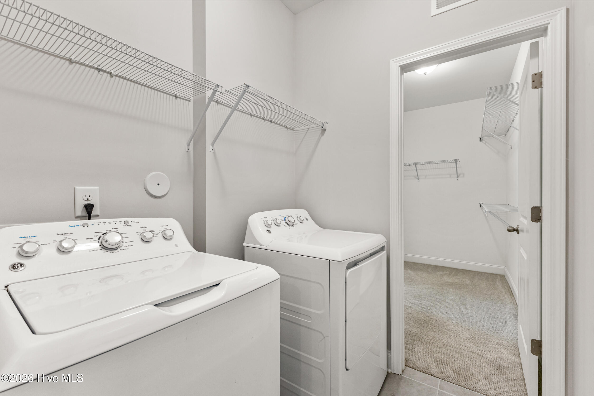 100535849 | Photo 17