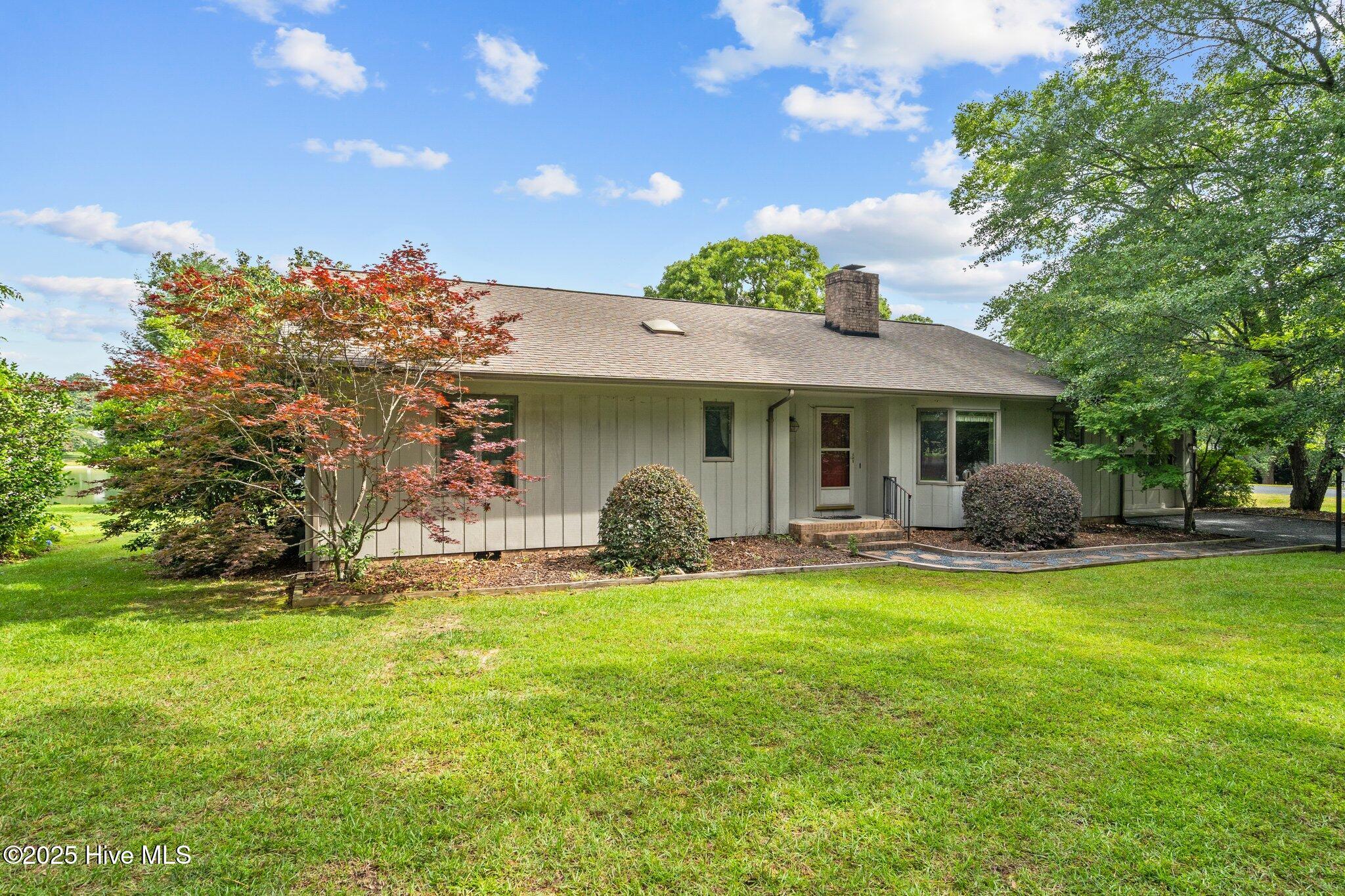 Homes for sale in West End, NC | 106 Millstone Rd, West End, NC 27376 | MLS# 100510983