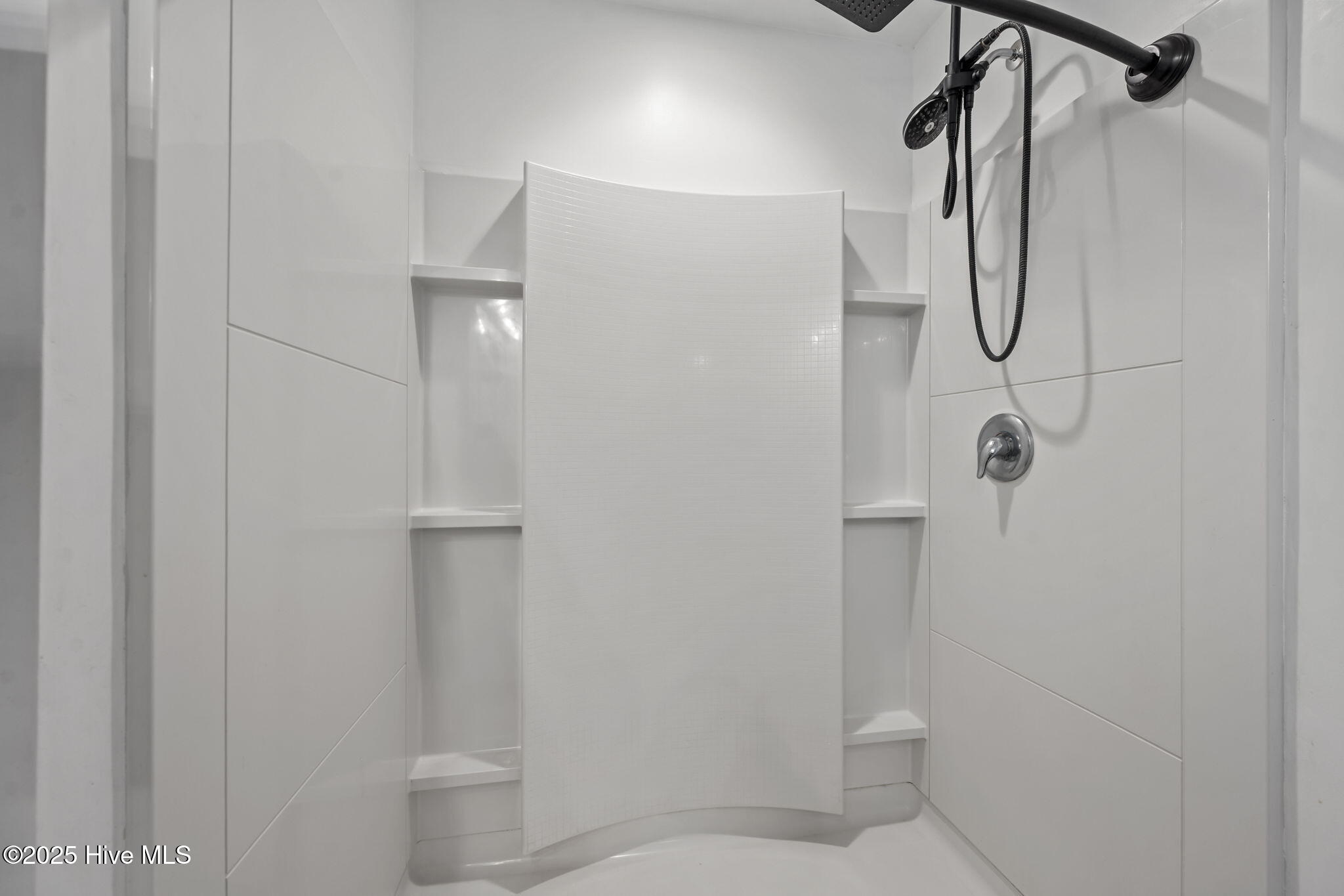 100536661 | Photo 33