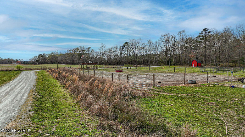 1560 White Oak River Road,Maysville