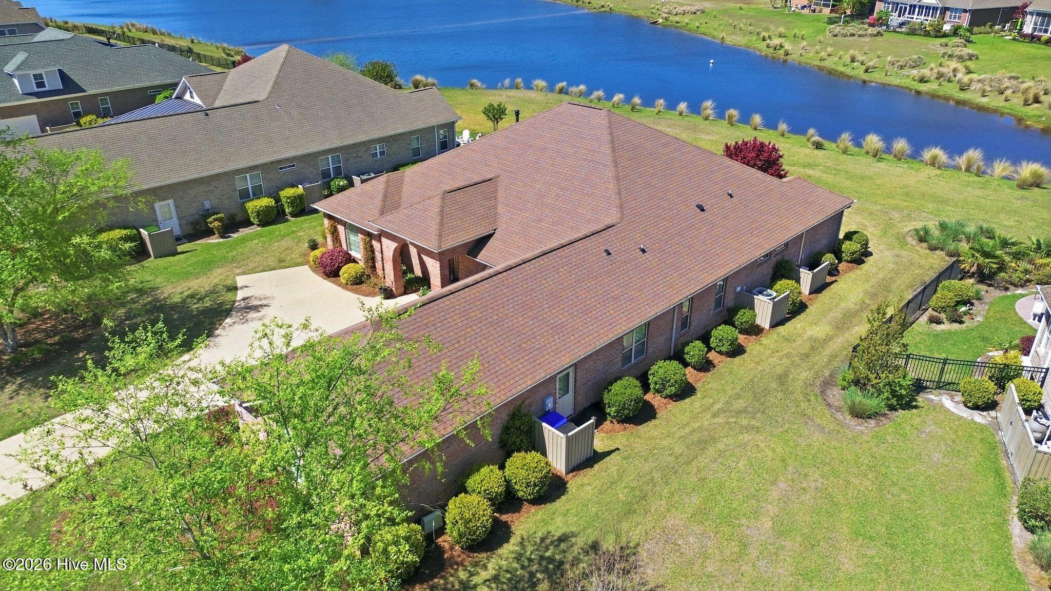 100565235 | Photo 76