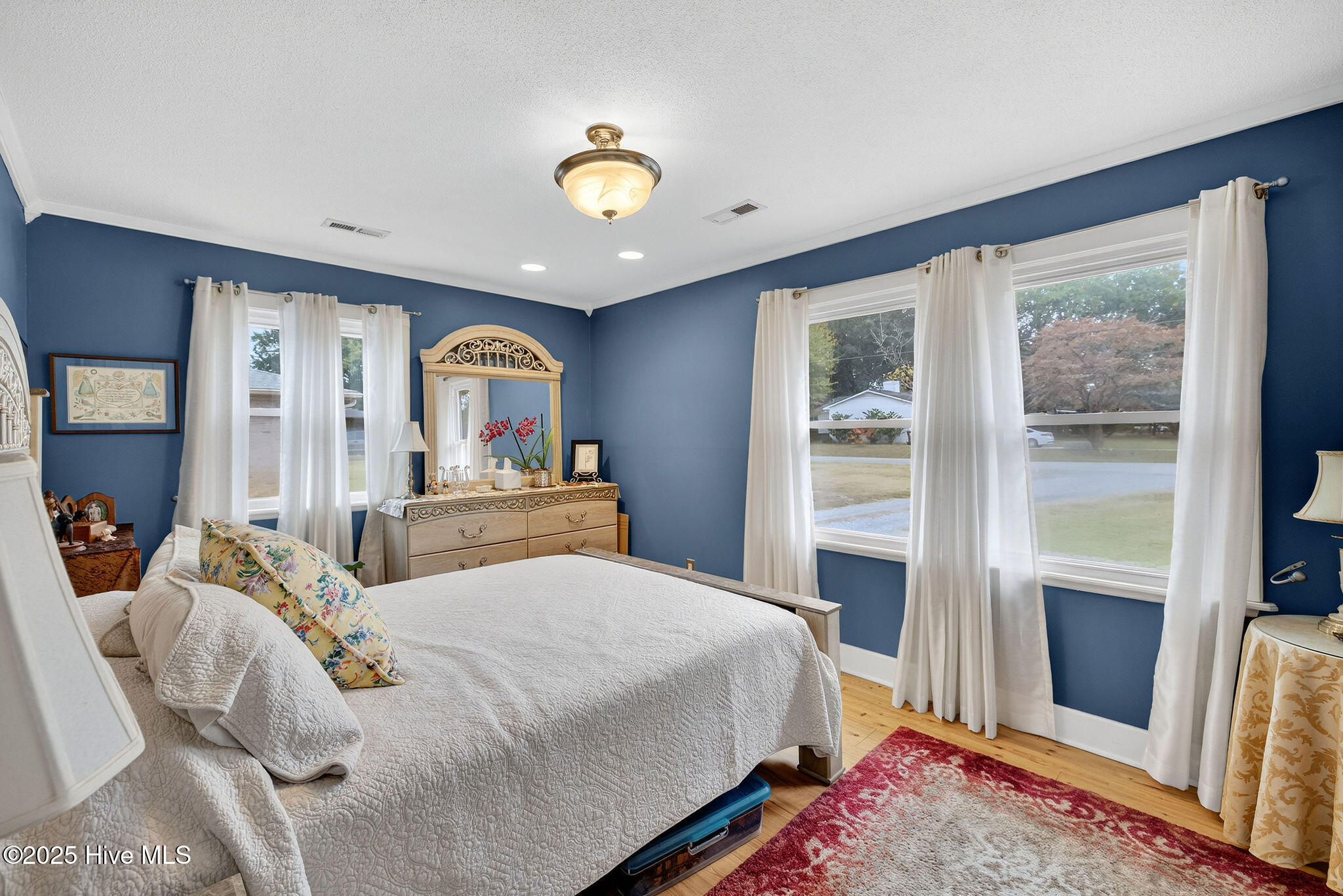 100542936 | Photo 47