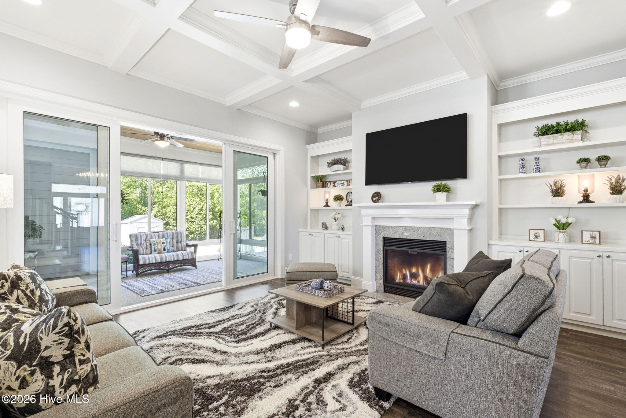 100566822 | Photo 21