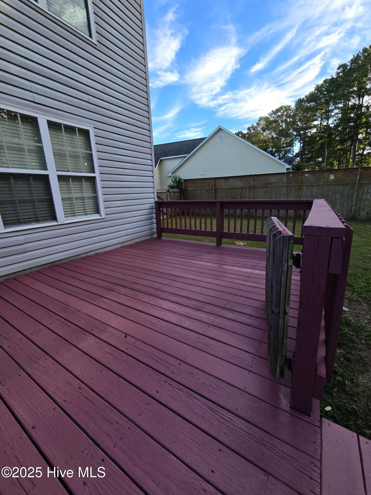 100536597 | Photo 30