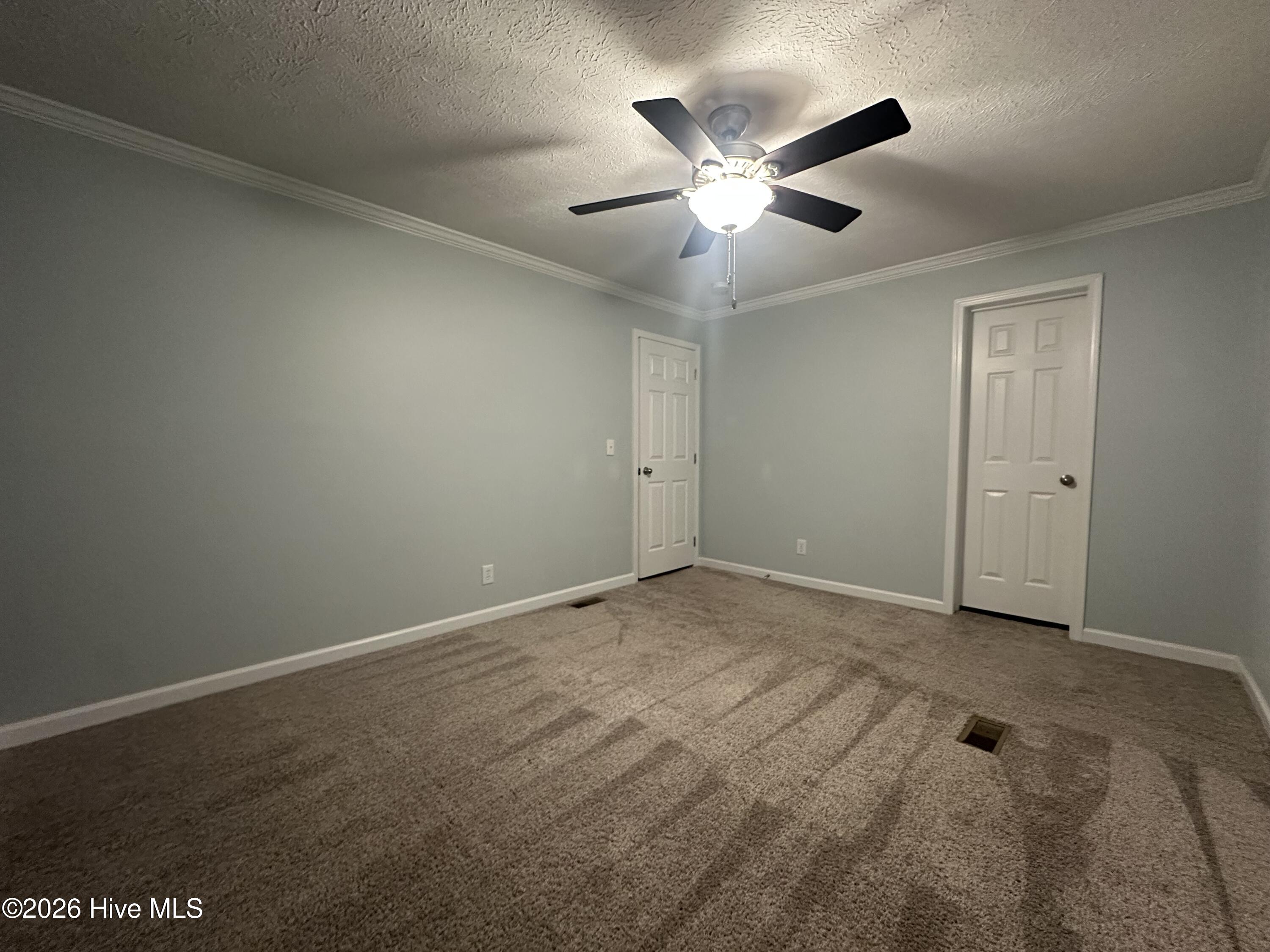 100550398 | Photo 29