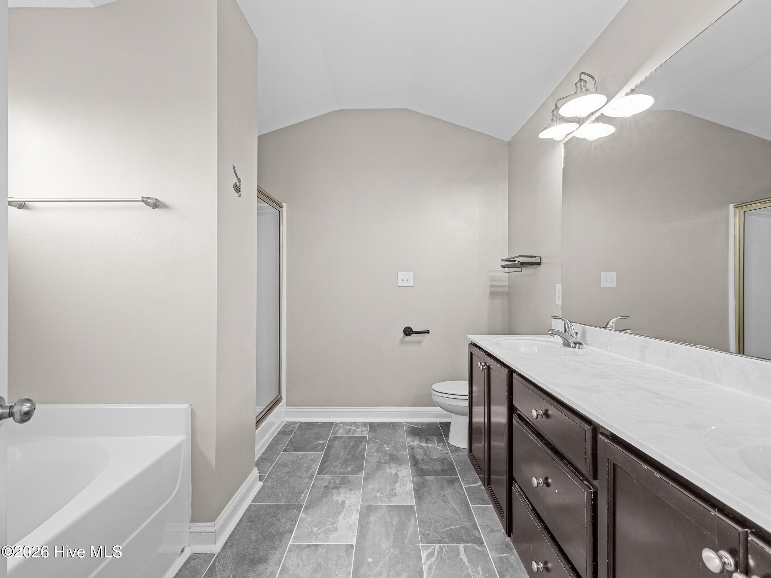 100547442 | Photo 29