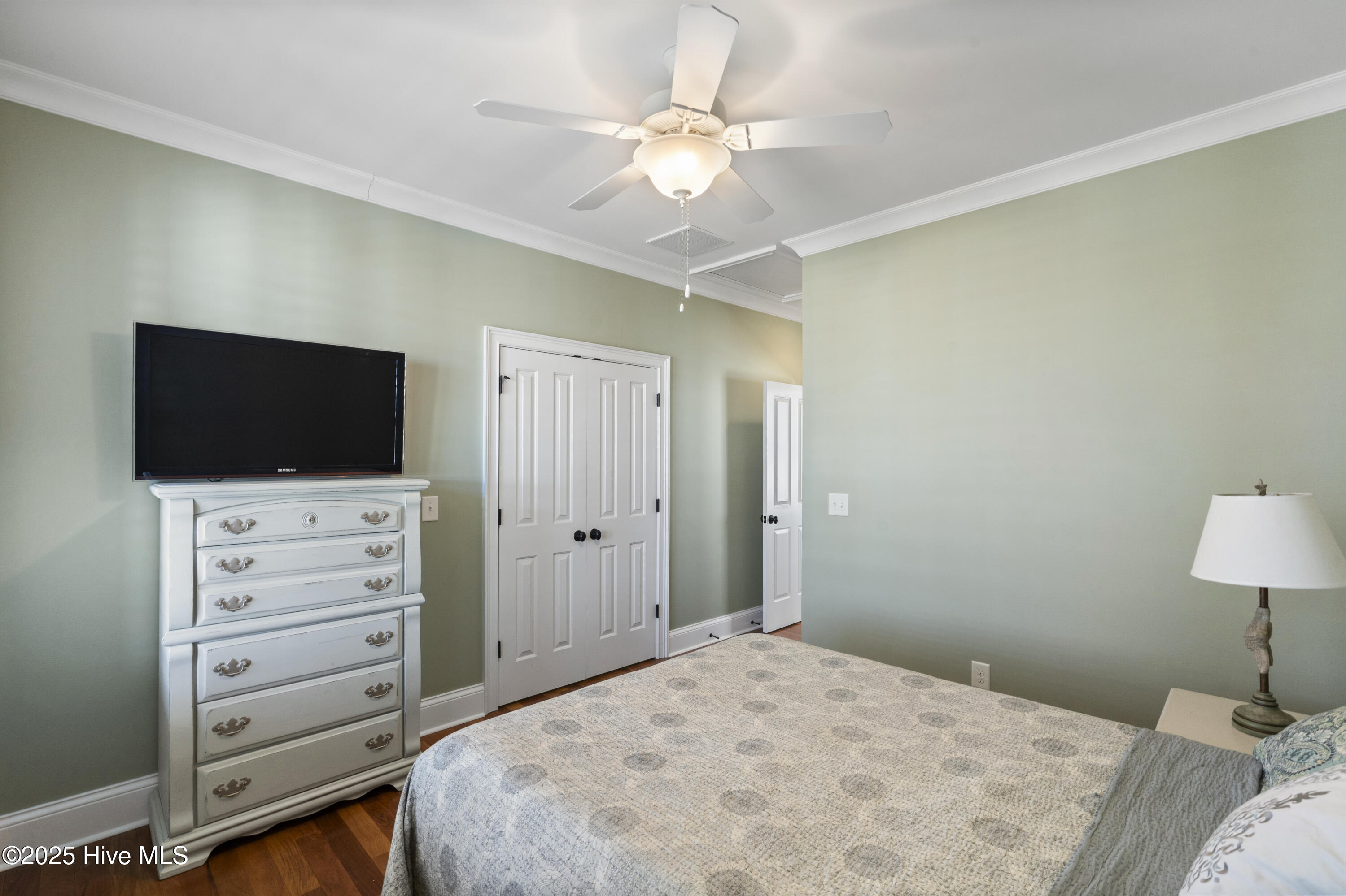 100498817 | Photo 40