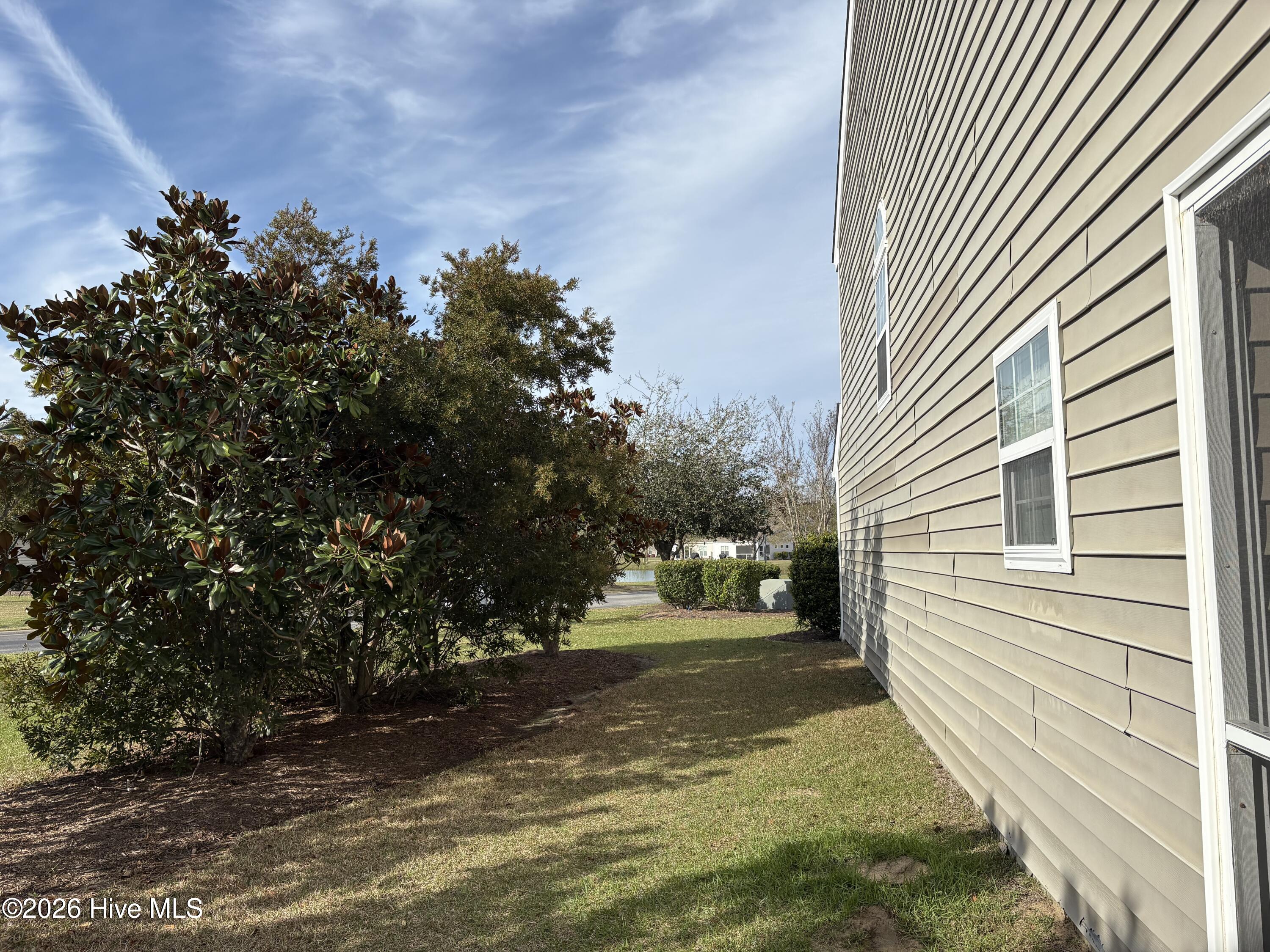 100561307 | Photo 18