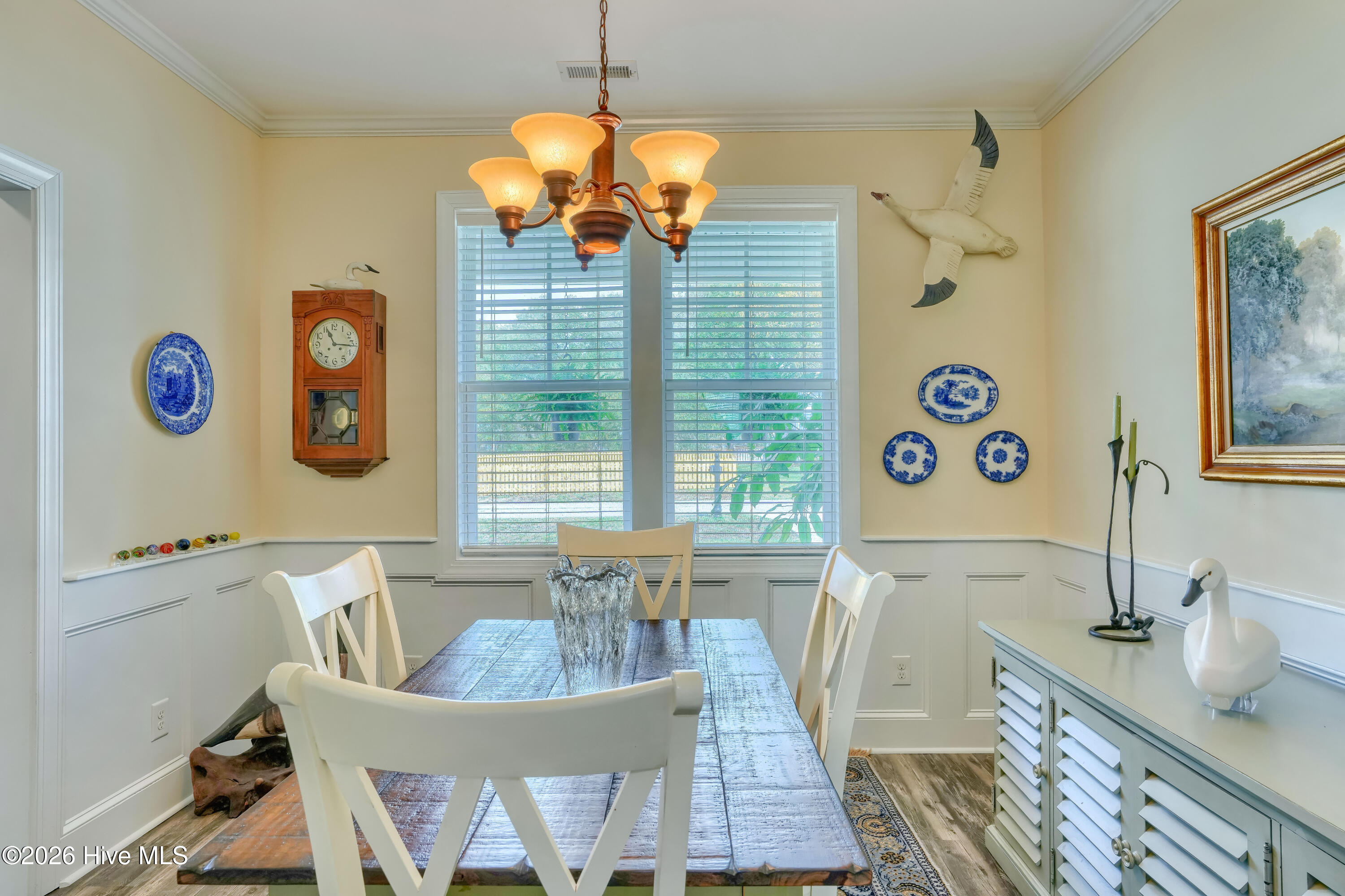 100563582 | Photo 15