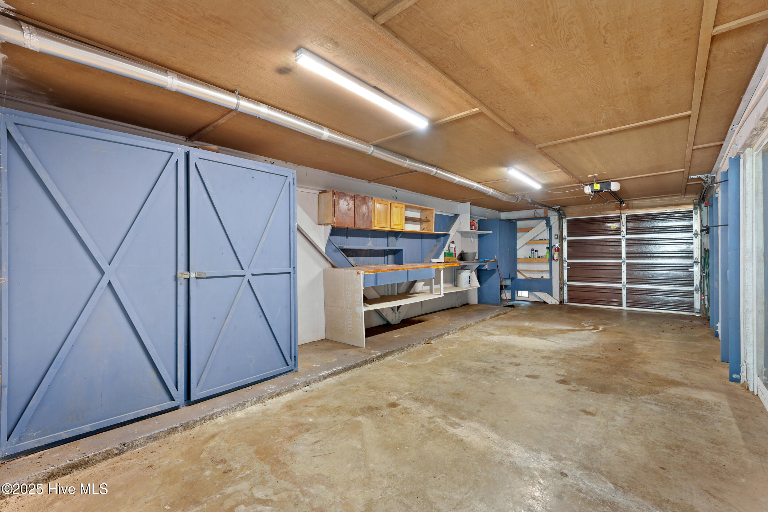 100559717 | Photo 34