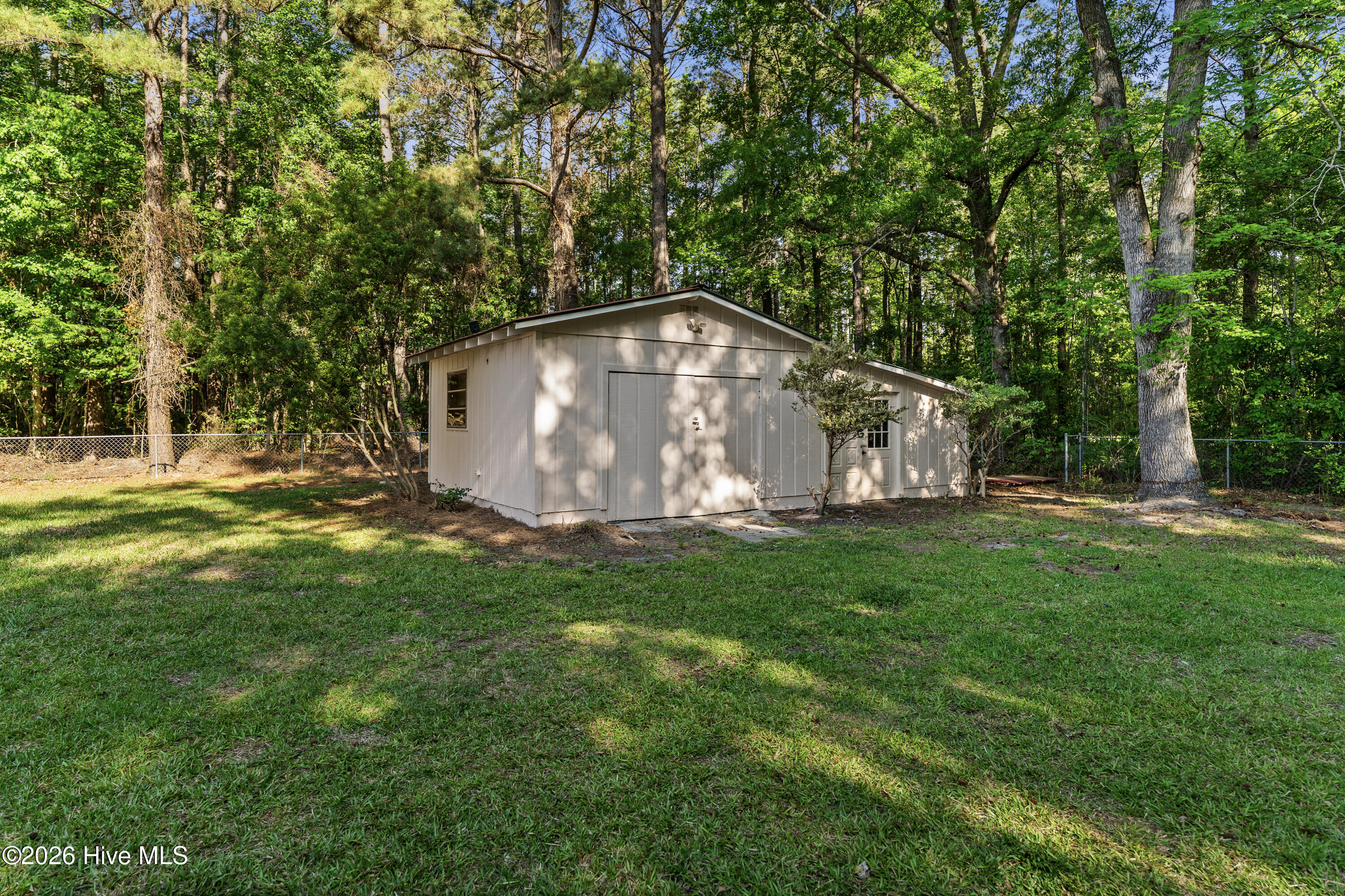 100569297 | Photo 32