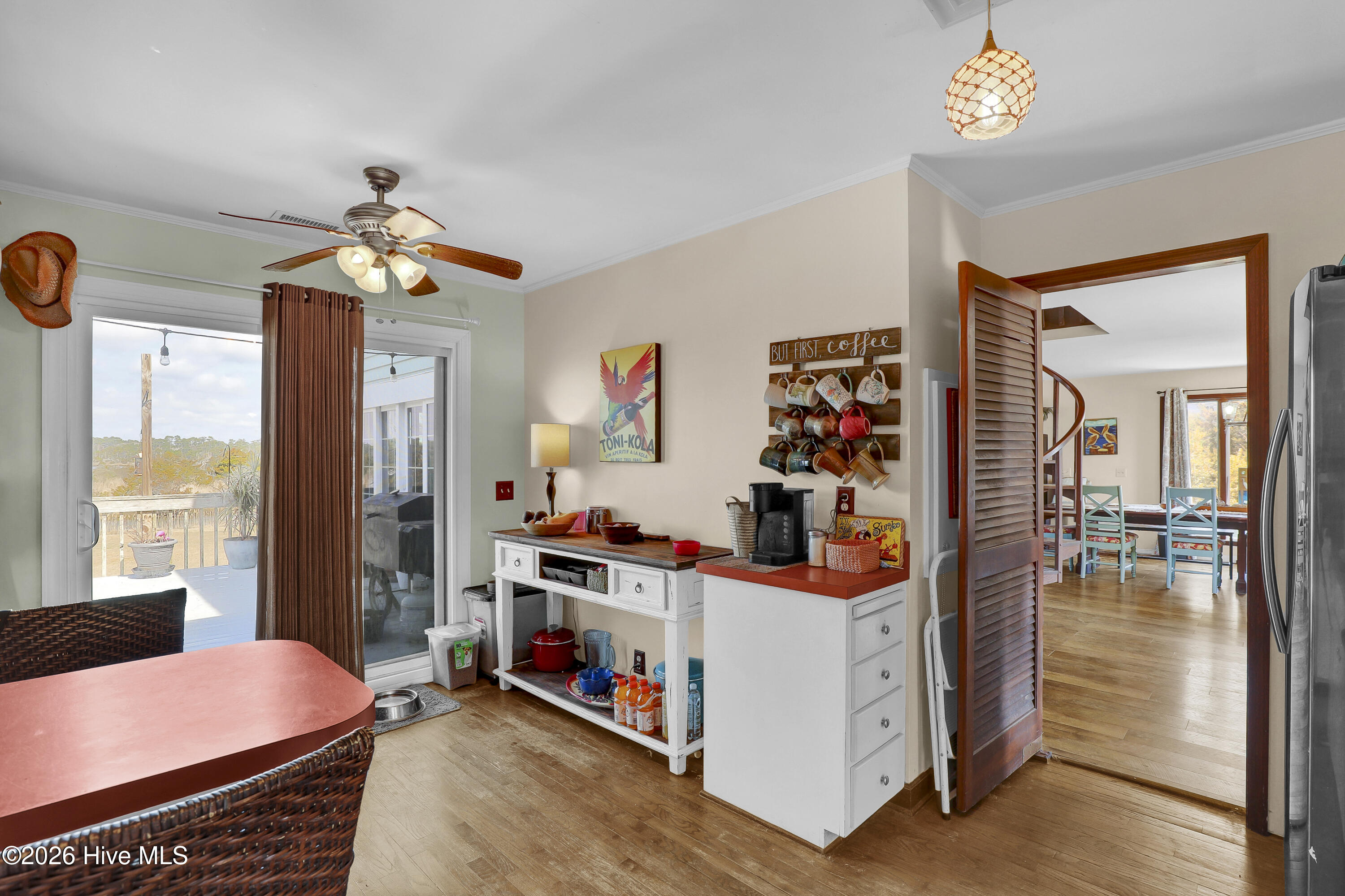 100559056 | Photo 12