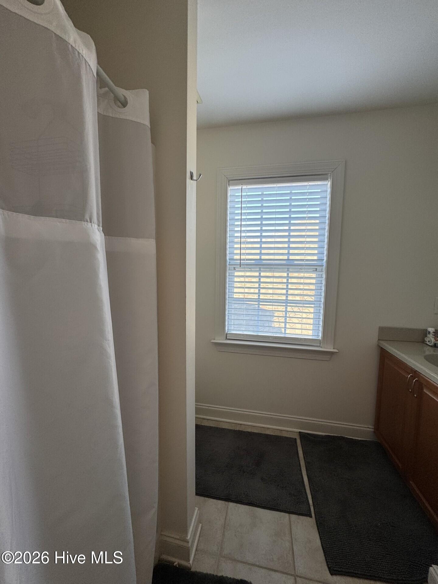 100551647 | Photo 12