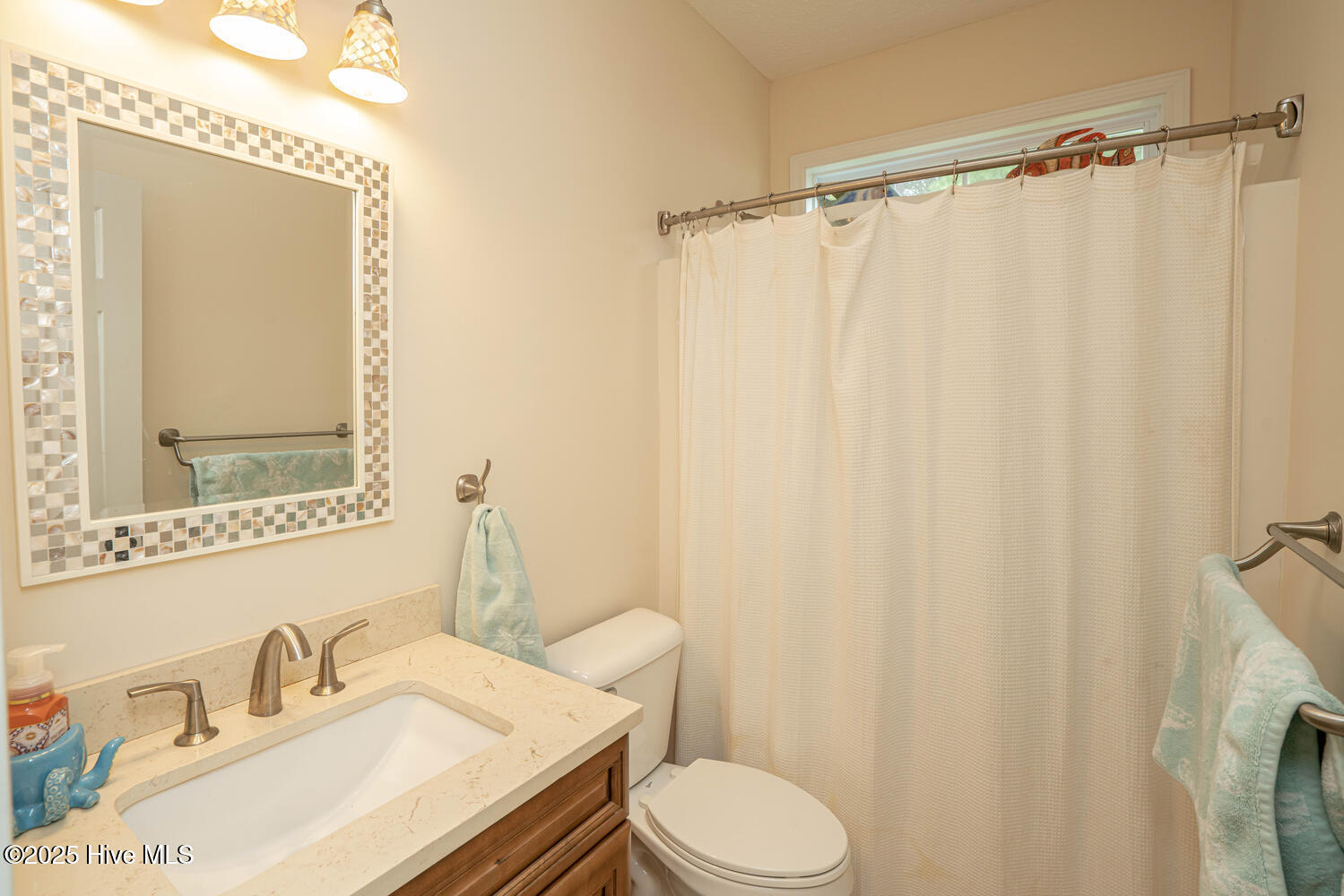 100530815 | Photo 22