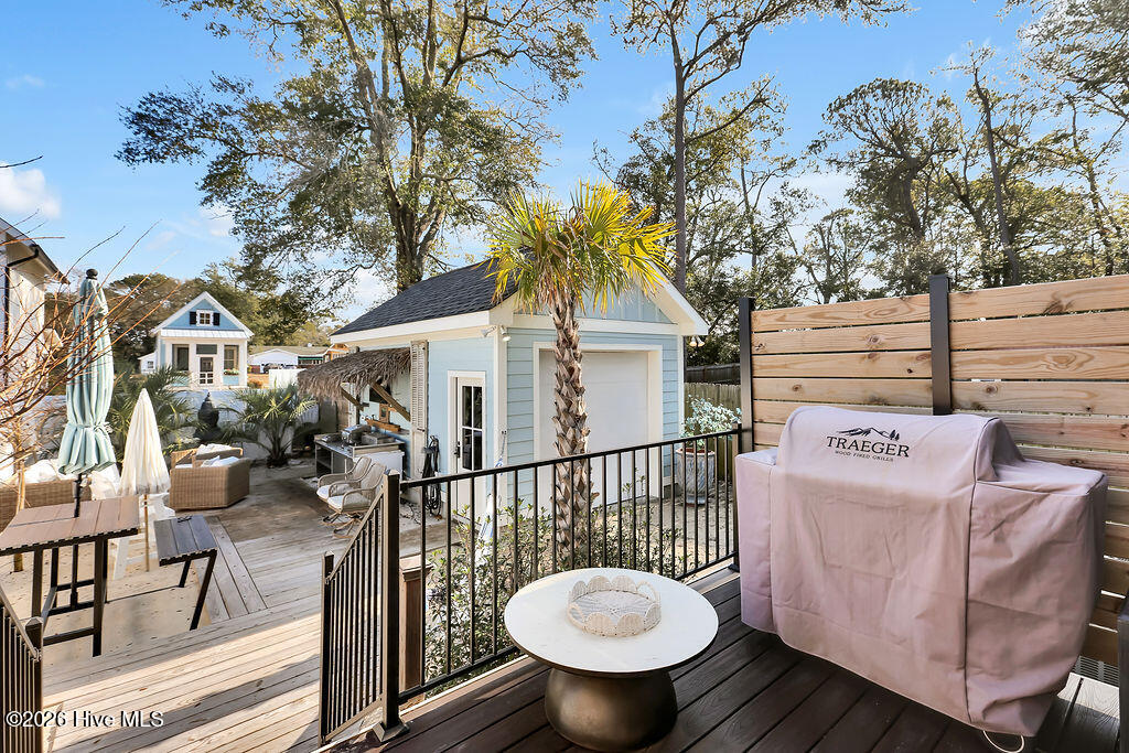 100549041 | Photo 42