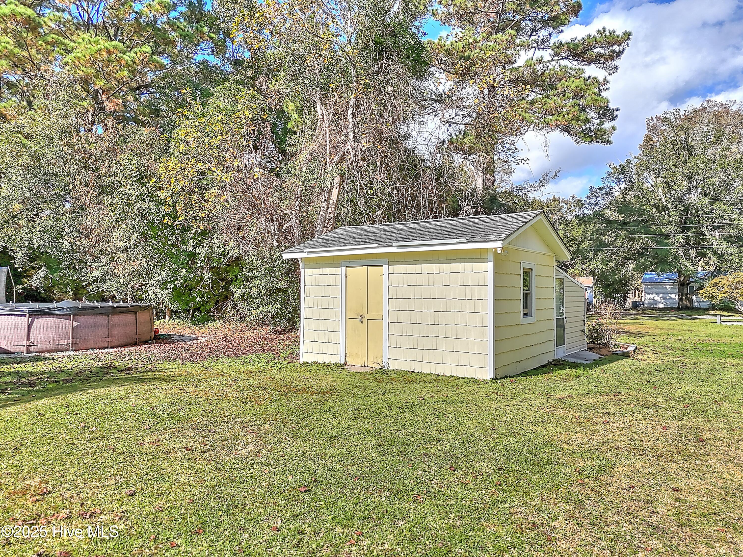 100518608 | Photo 28