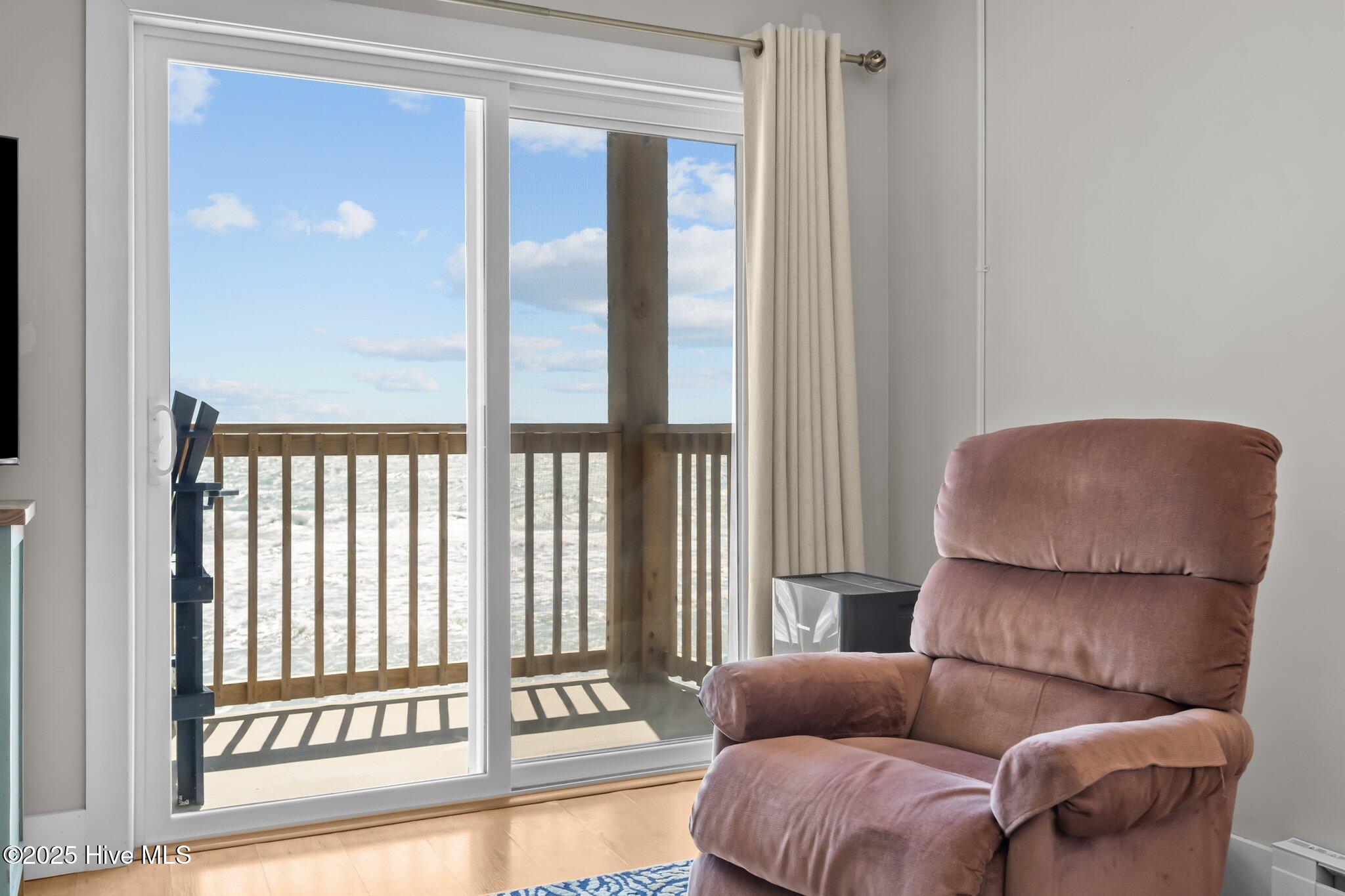 100496377 | Photo 19