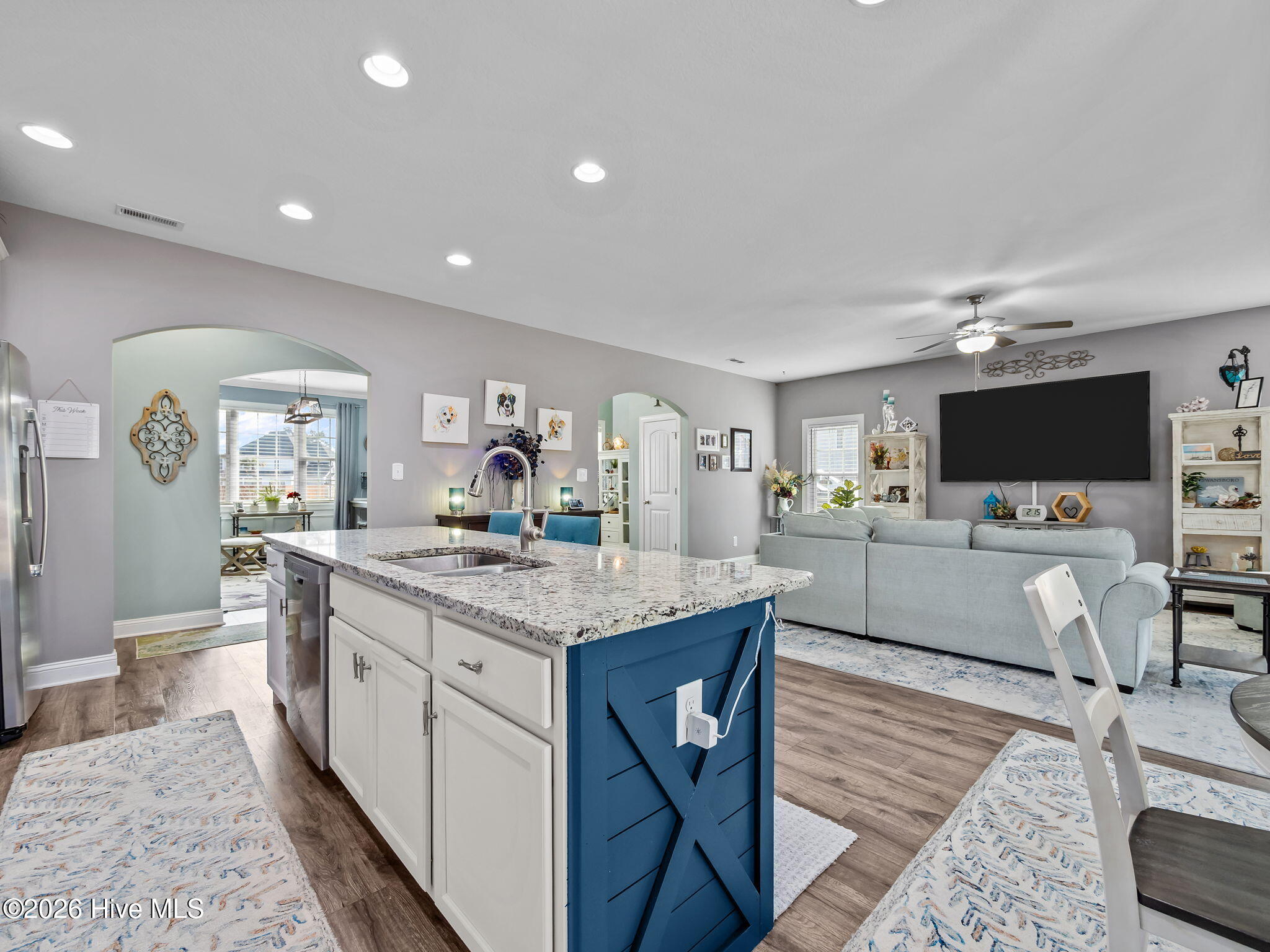 100554631 | Photo 15