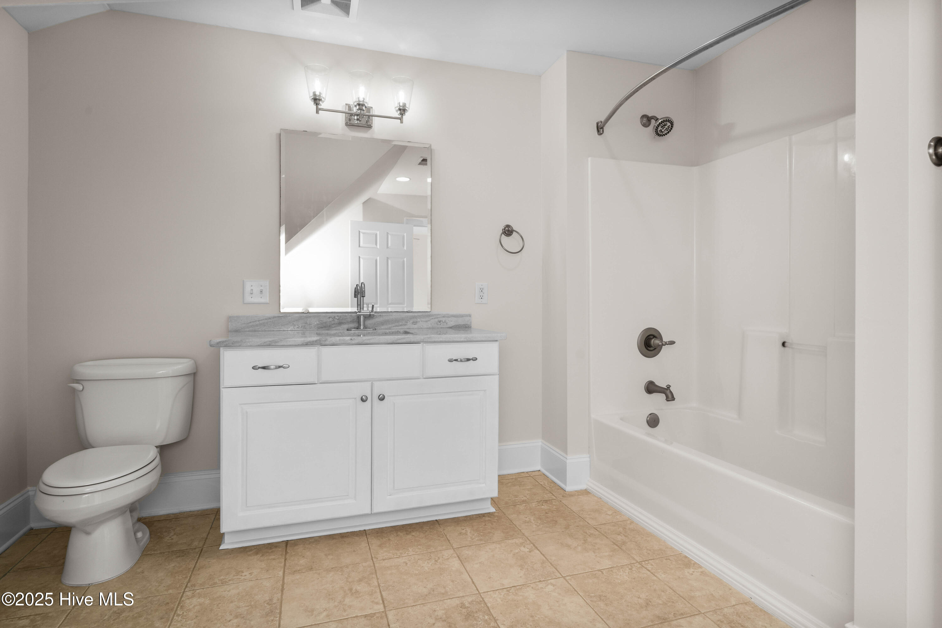 100537525 | Photo 48