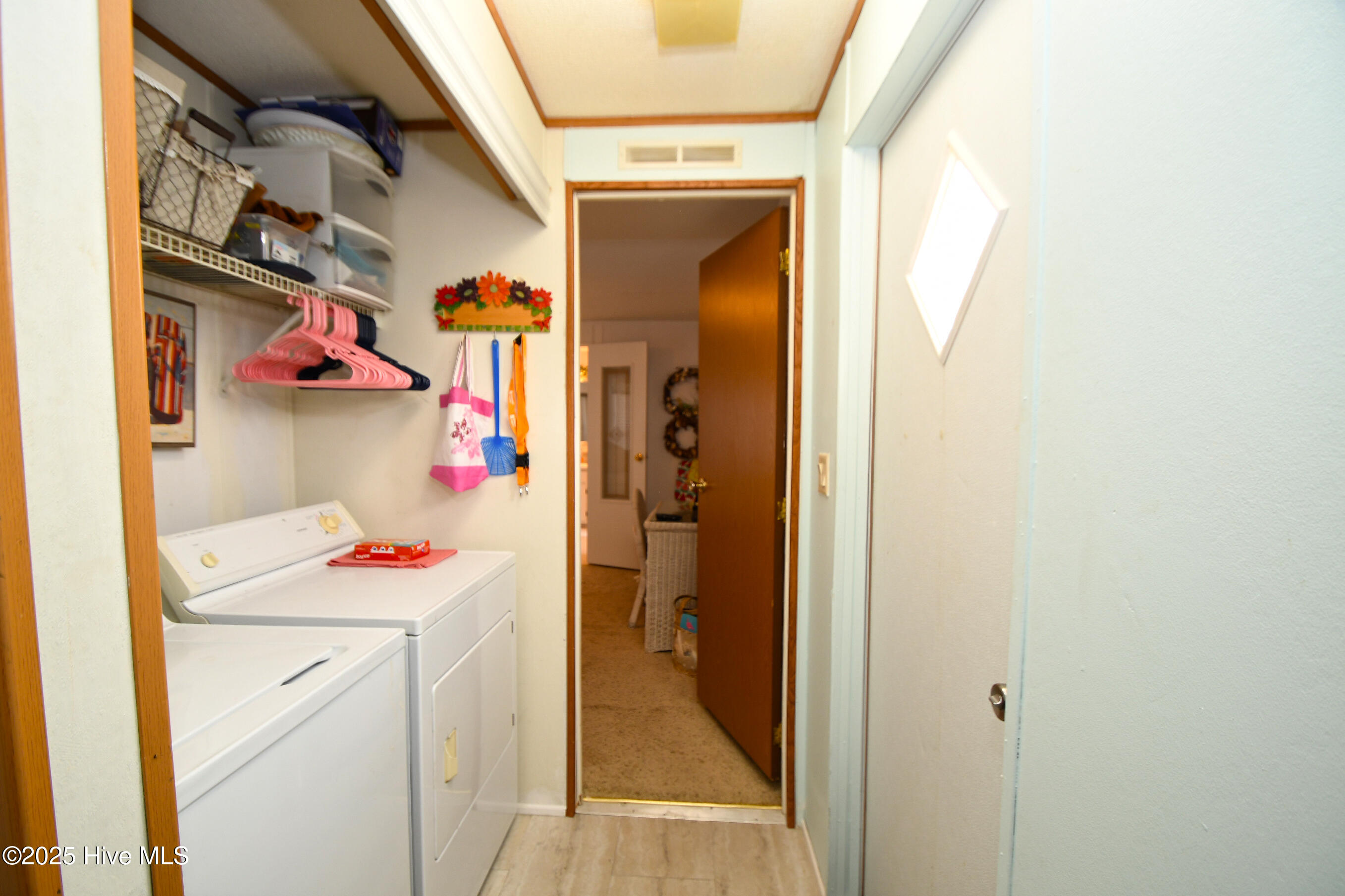 100546057 | Photo 17