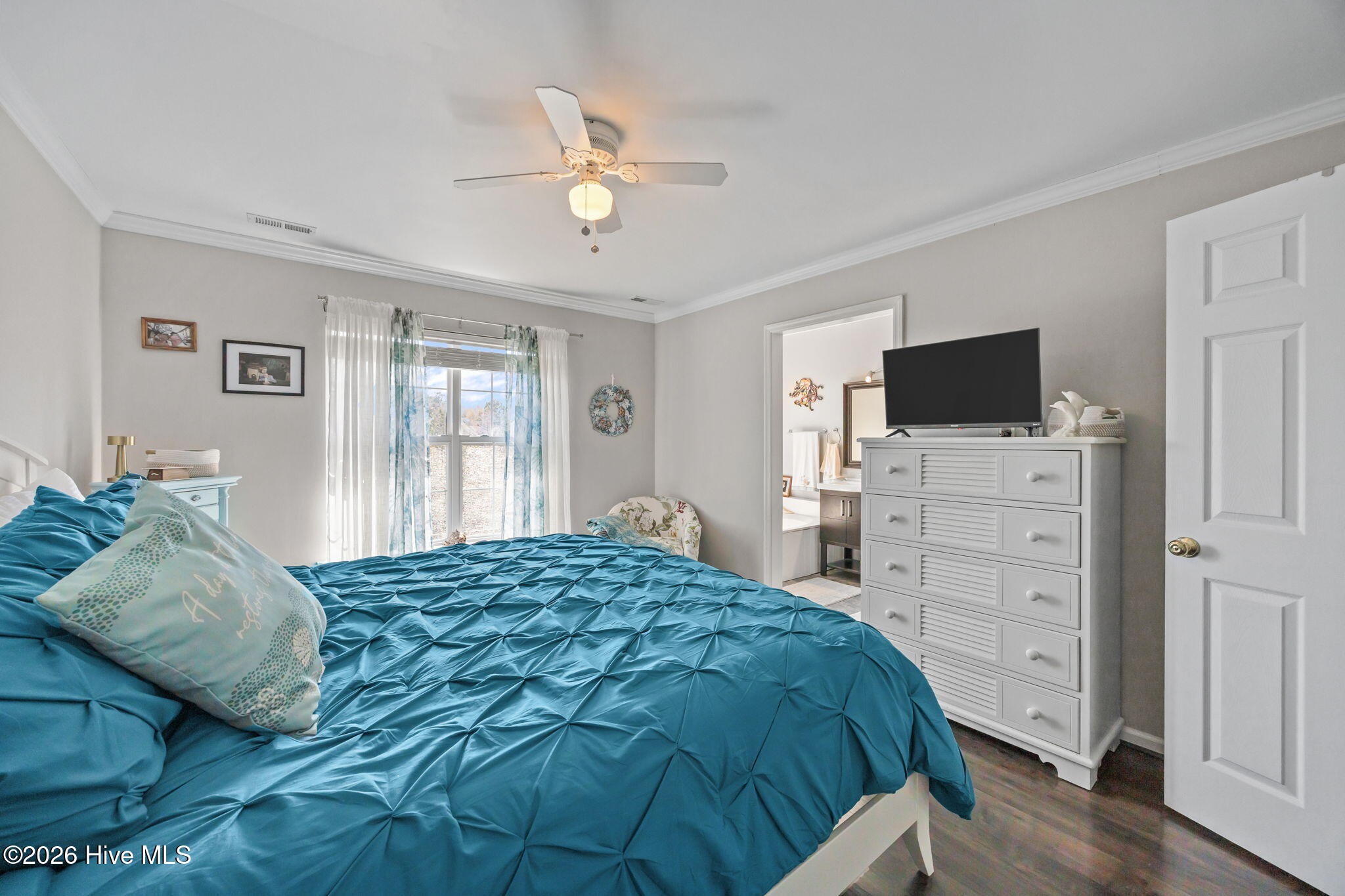 100559515 | Photo 25