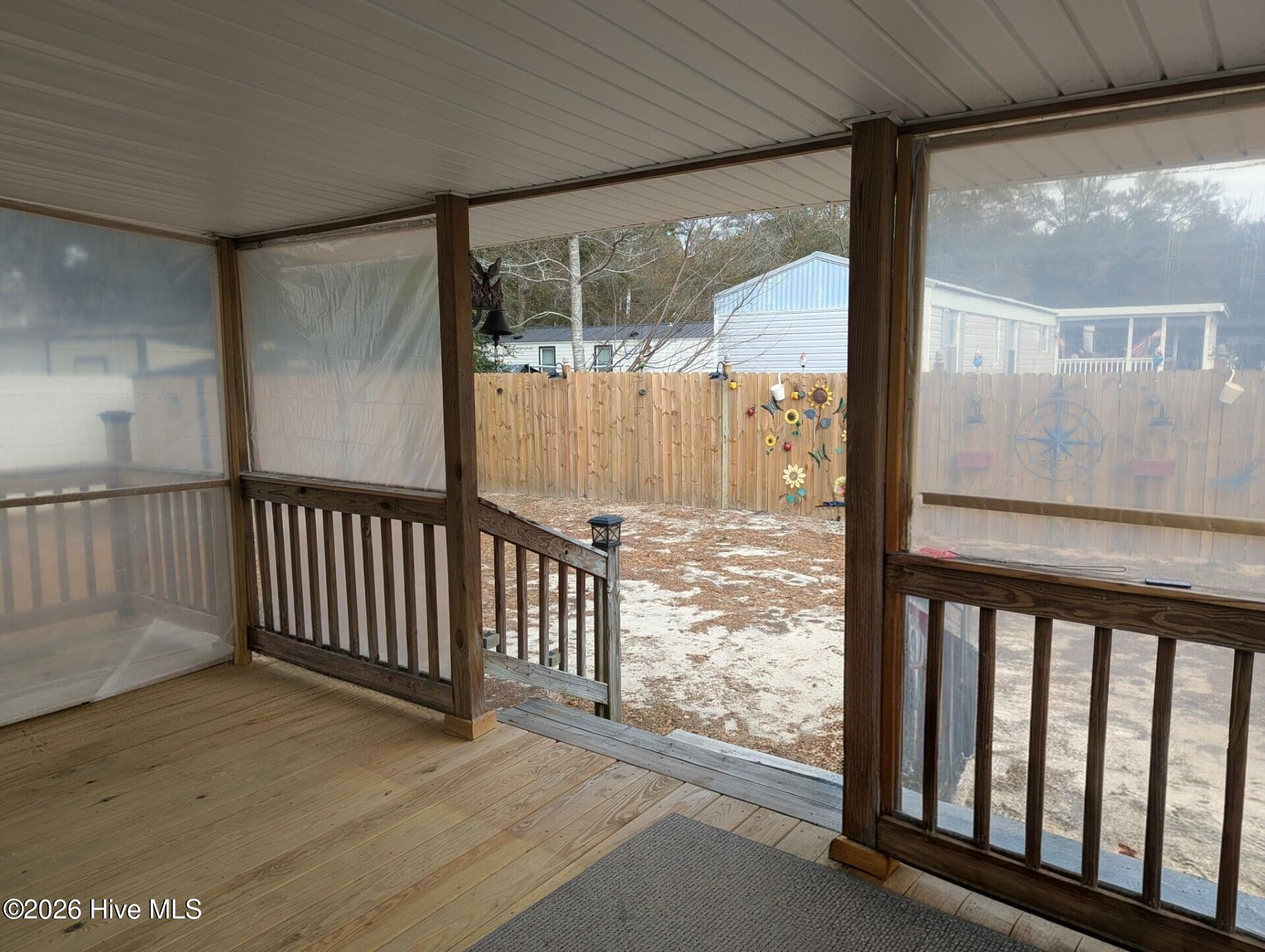 100556092 | Photo 22