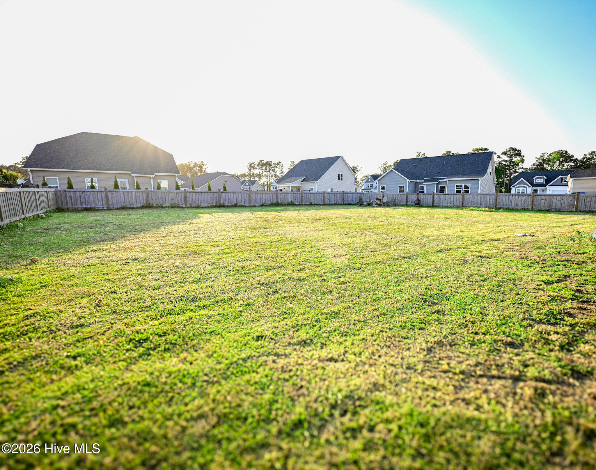 100570213 | Photo 28