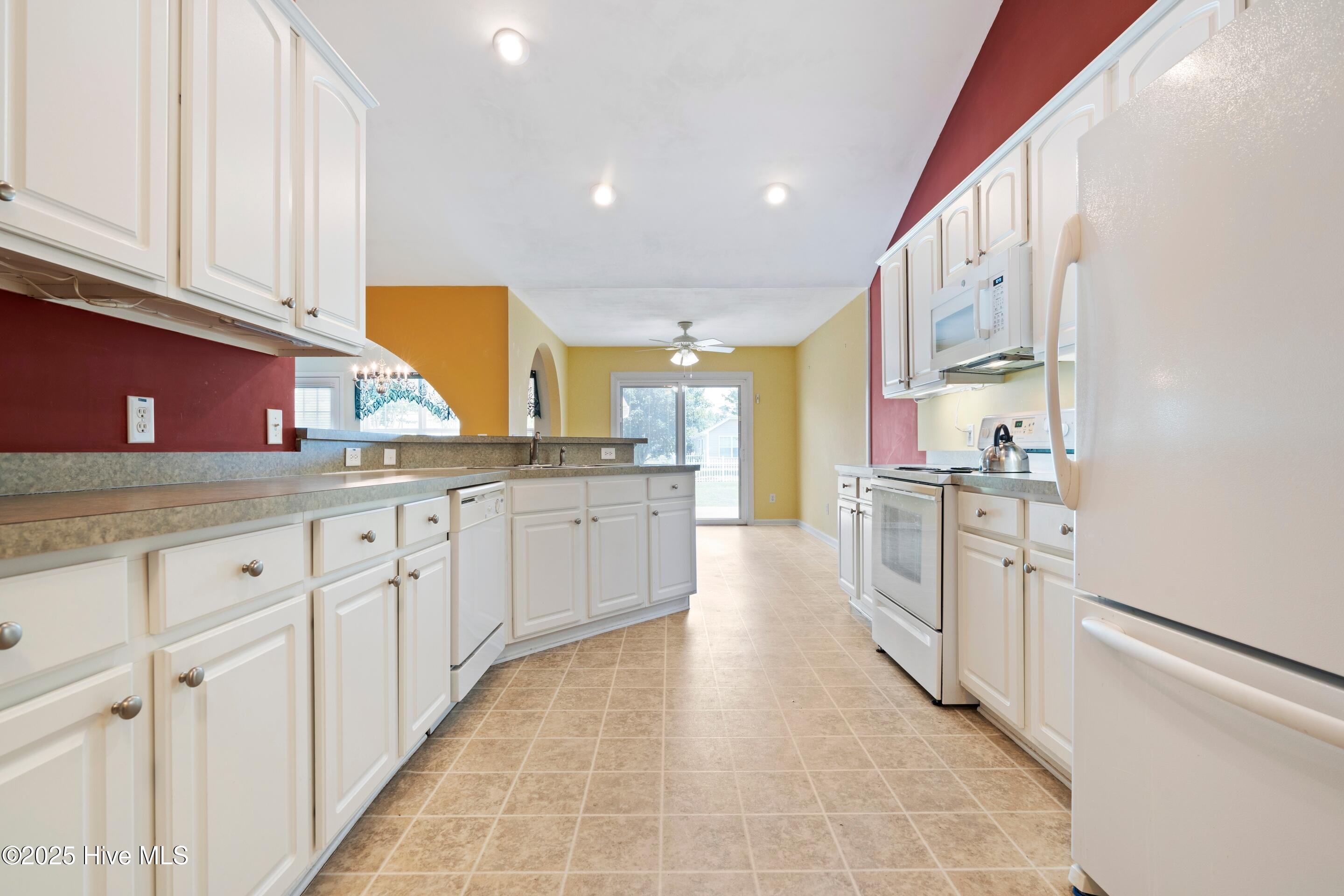 100509496 | Photo 41