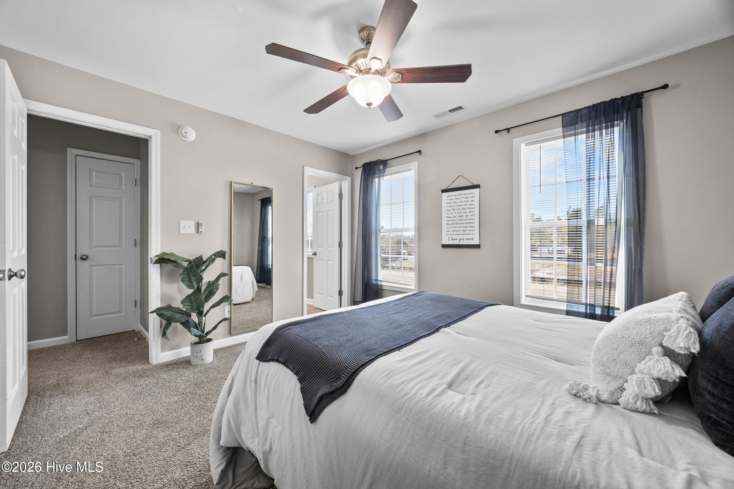 100554193 | Photo 16