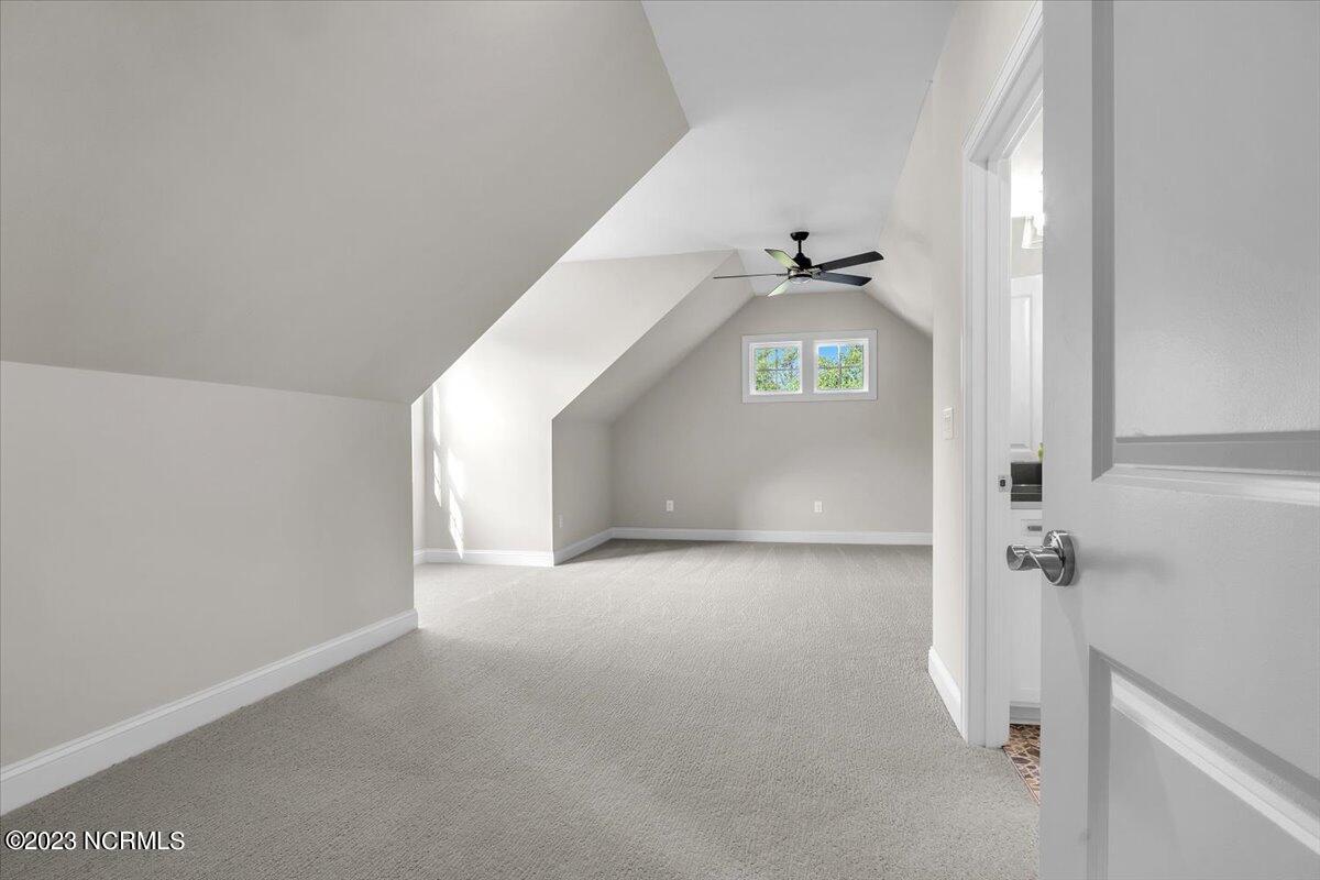 100524155 | Photo 99