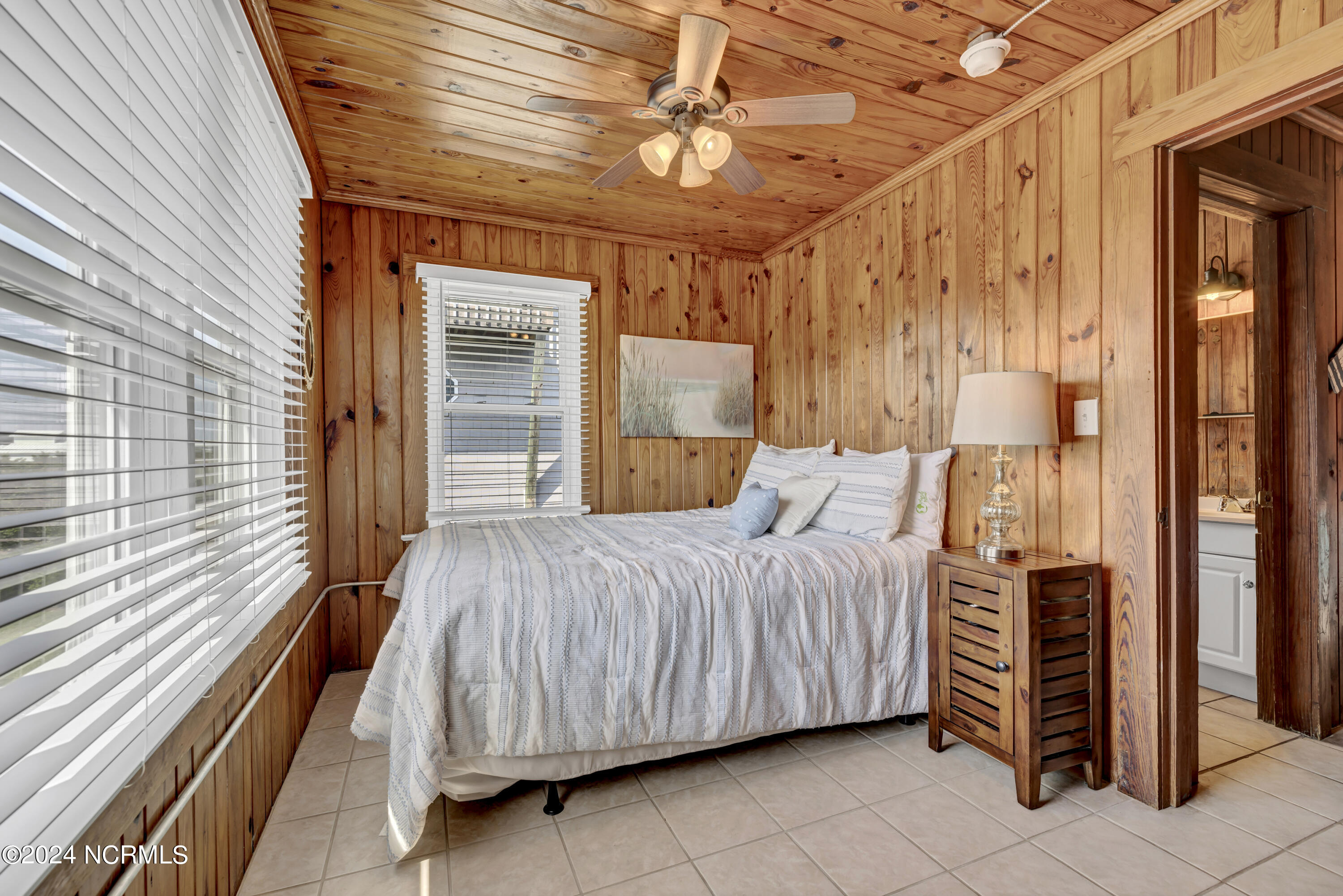 Undisclosed Address, Topsail Beach, NC, 28445