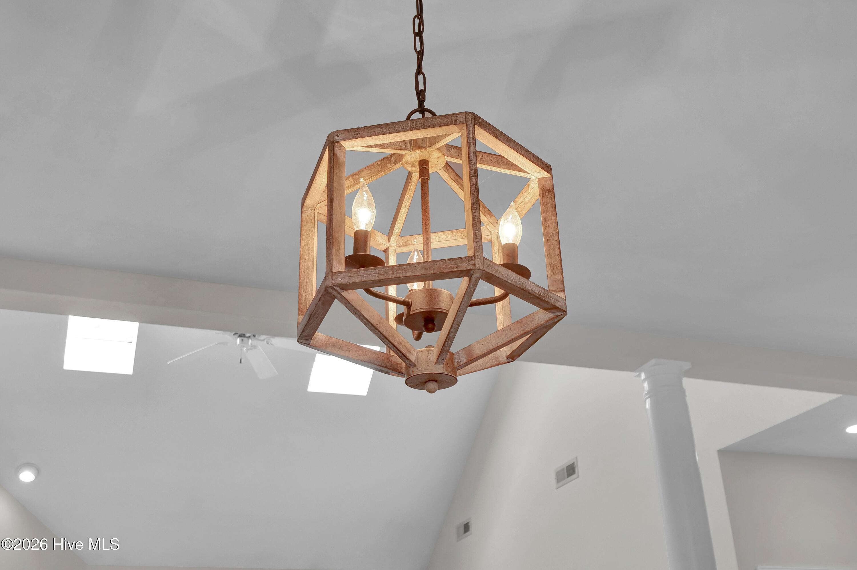 100556747 | Photo 11