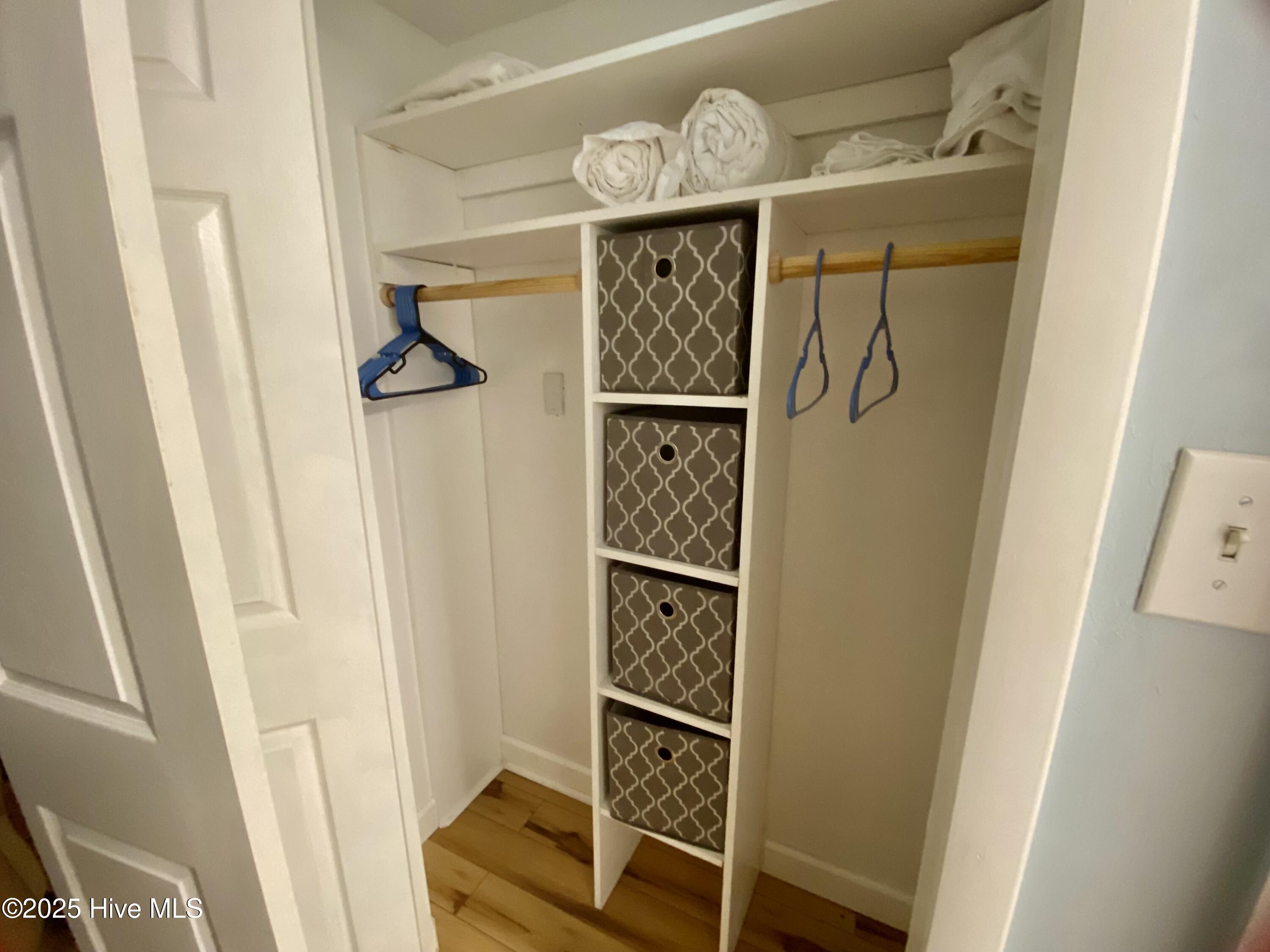 100527241 | Photo 39