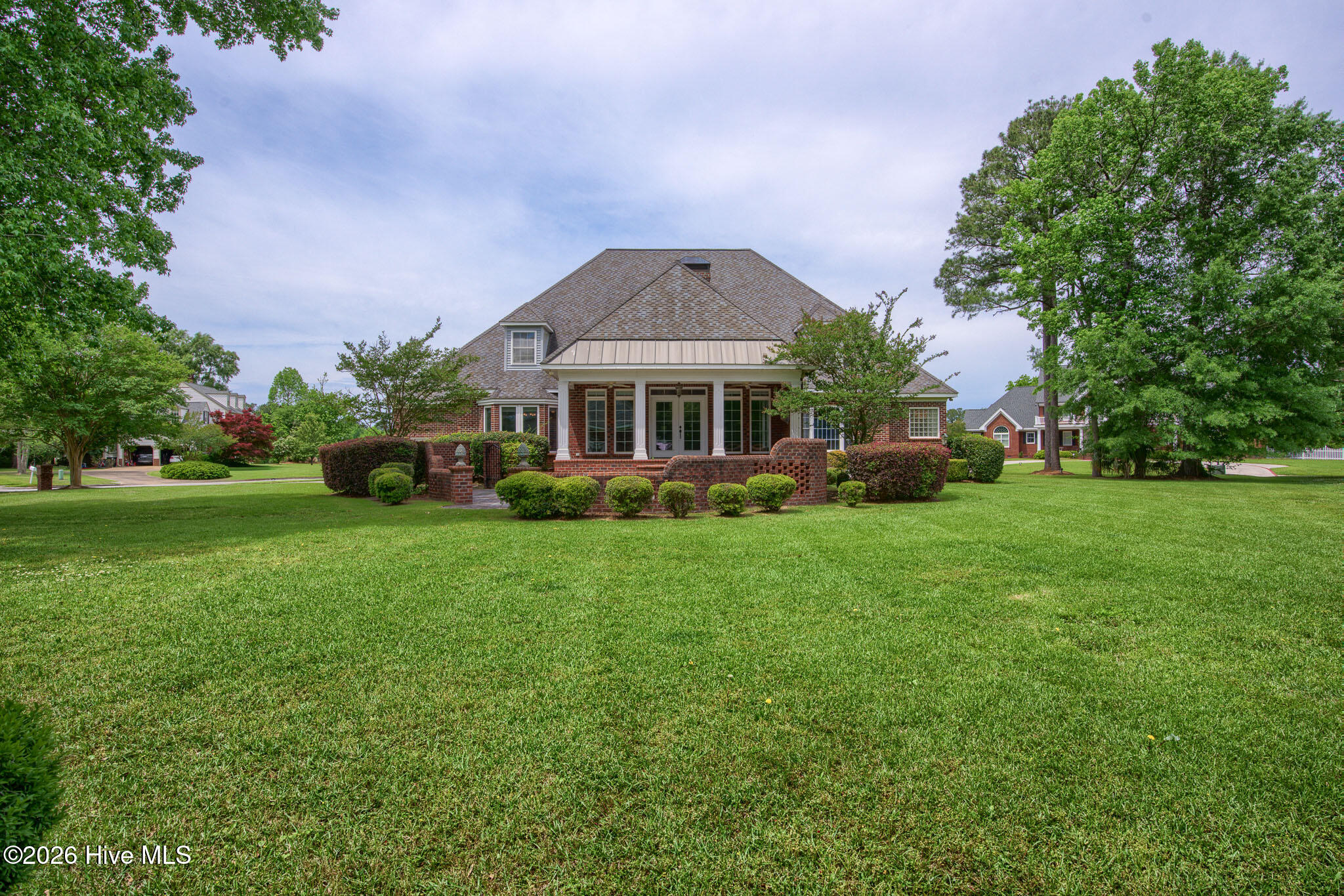 100570266 | Photo 69