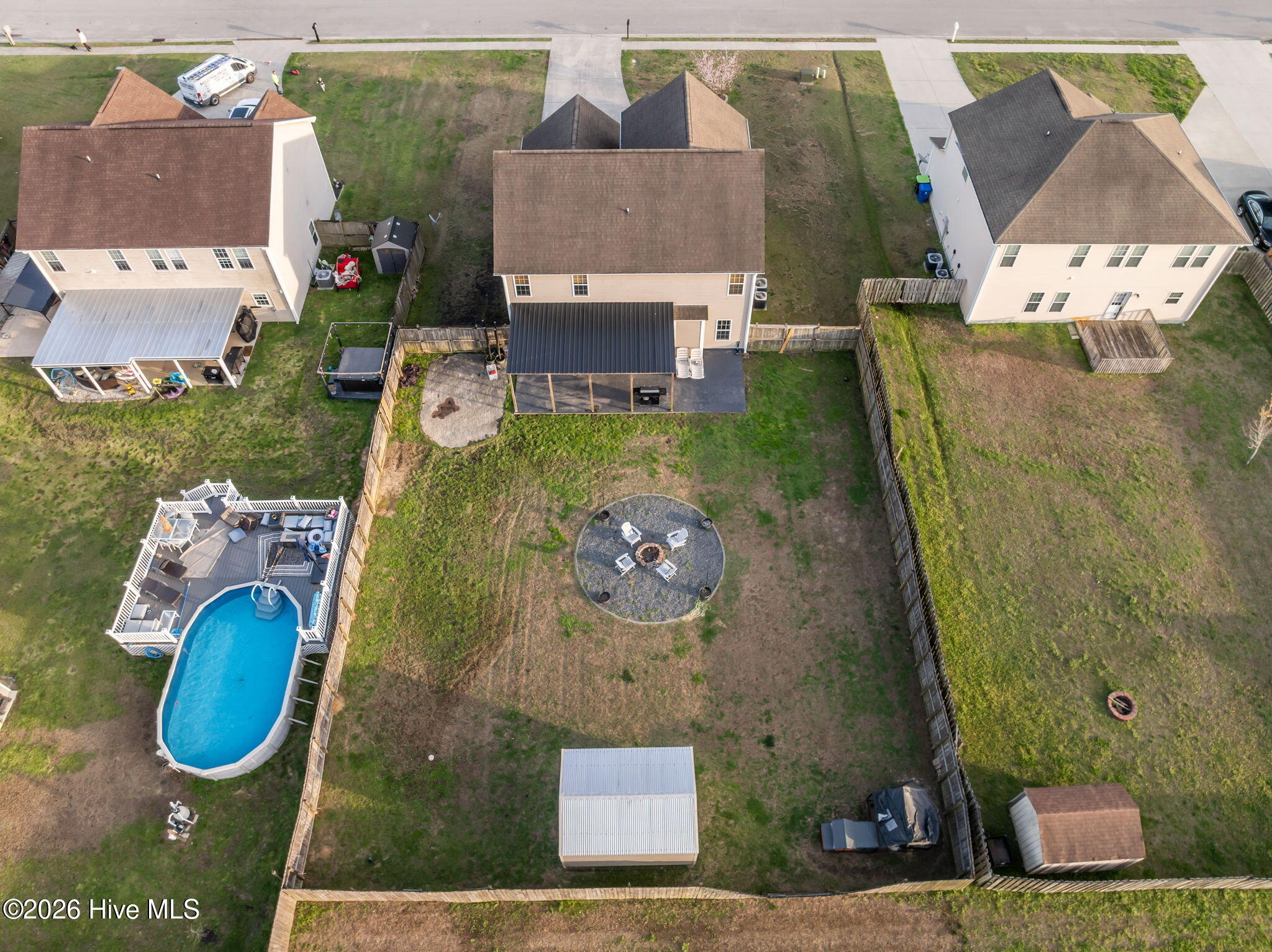 100560340 | Photo 47