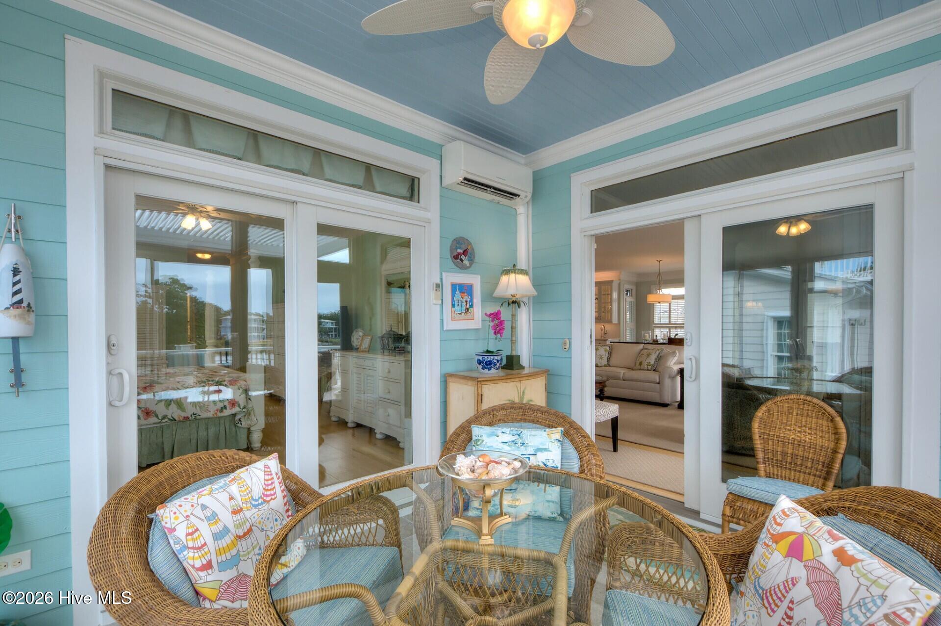 100553459 | Photo 33