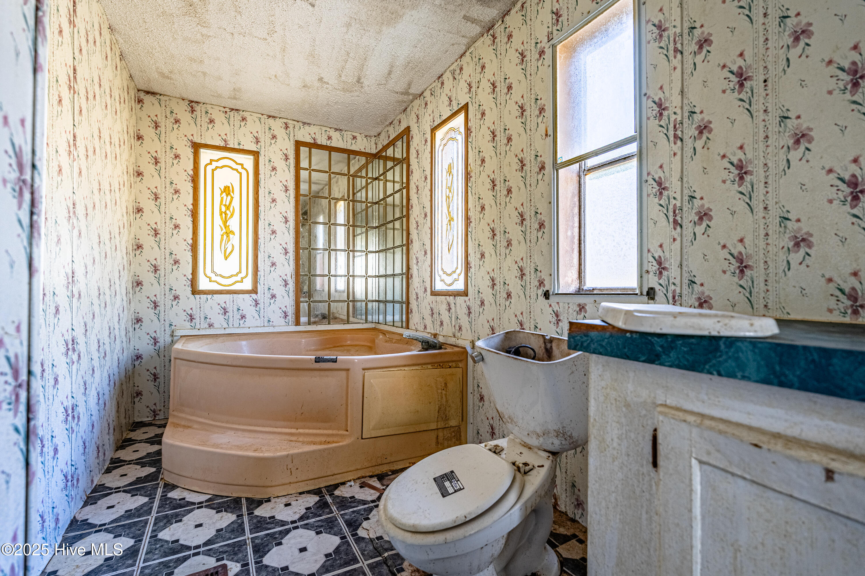 100545698 | Photo 23