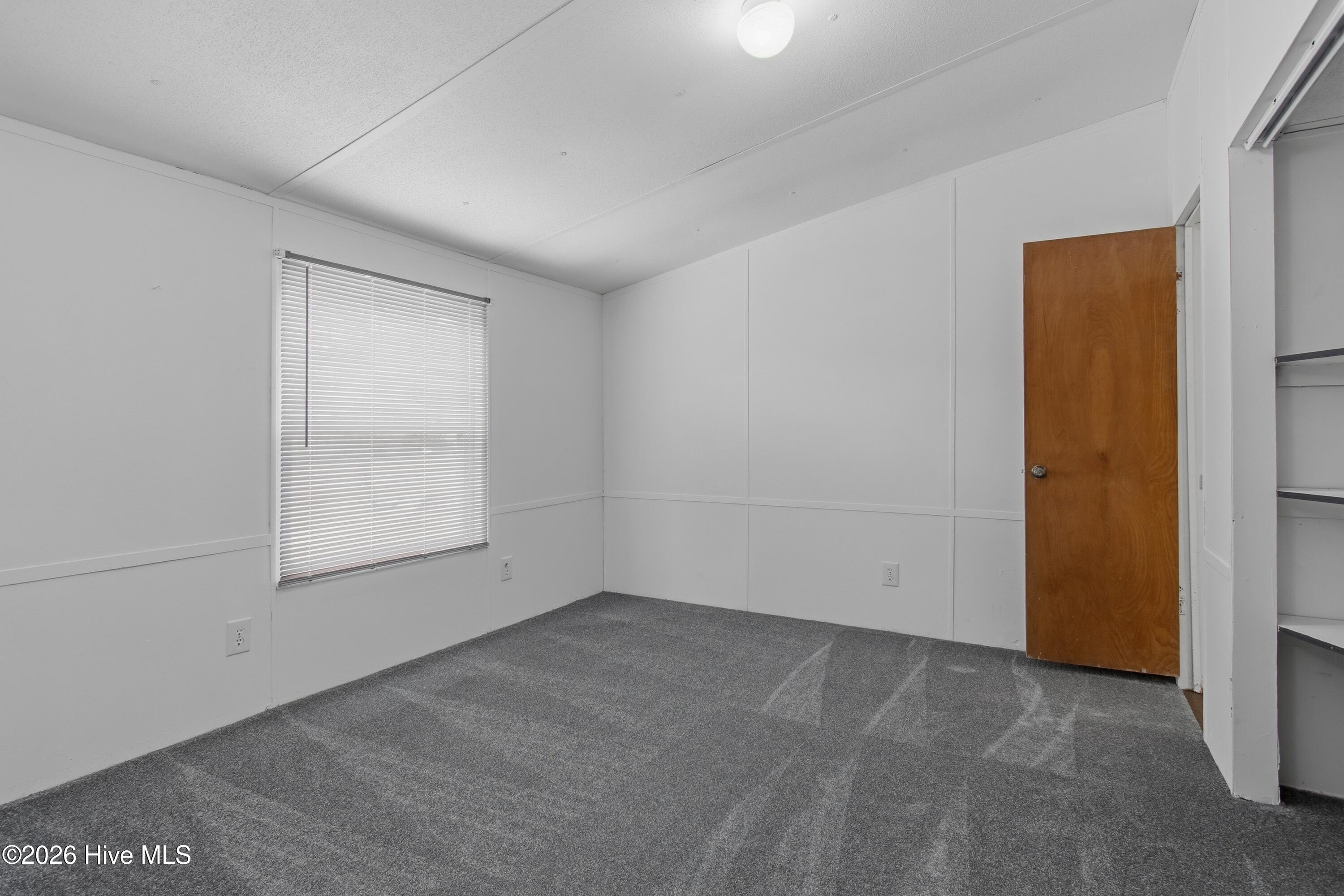 100553842 | Photo 22