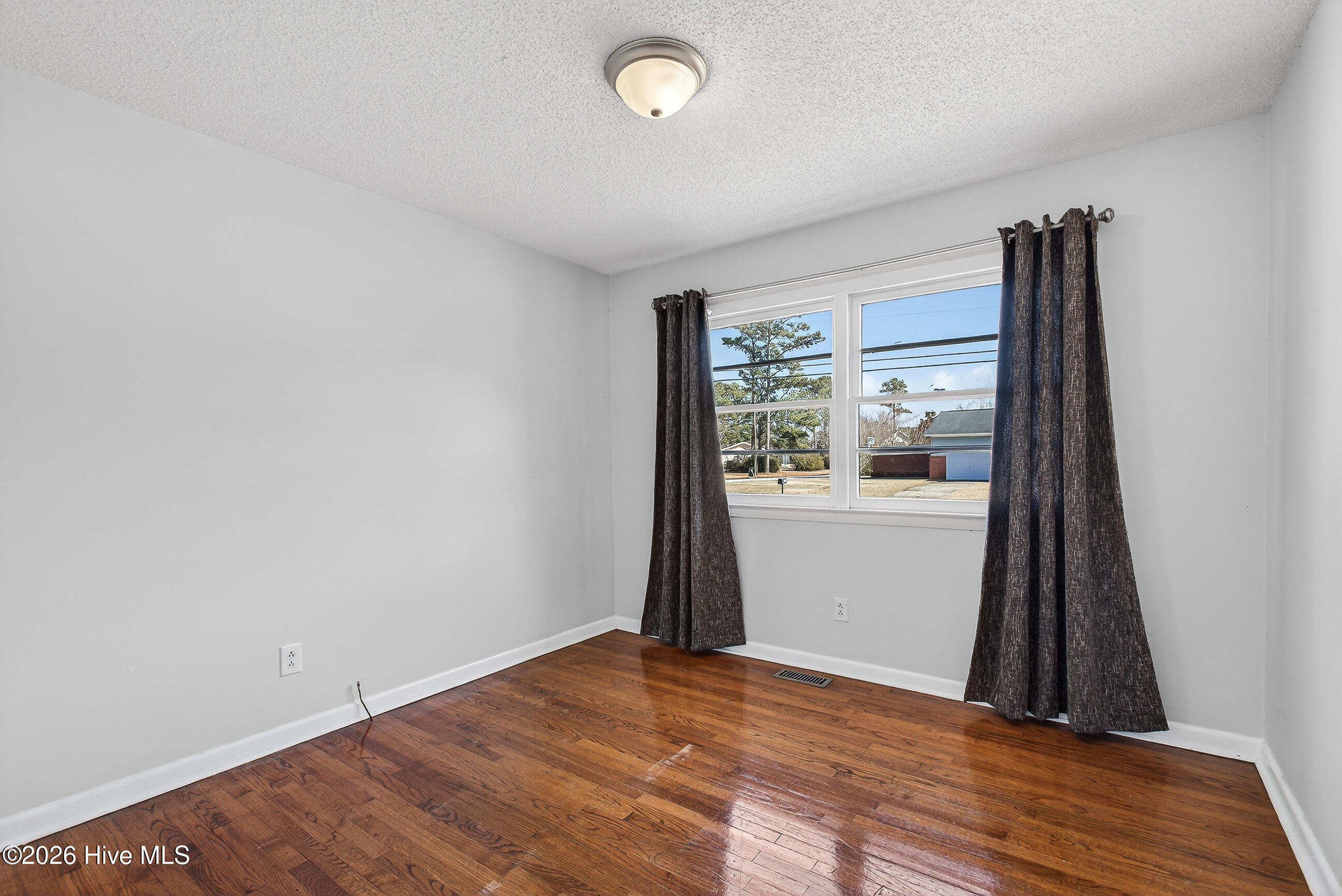 100553454 | Photo 20