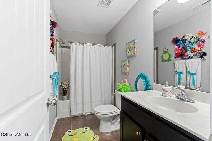 100556108 | Photo 21