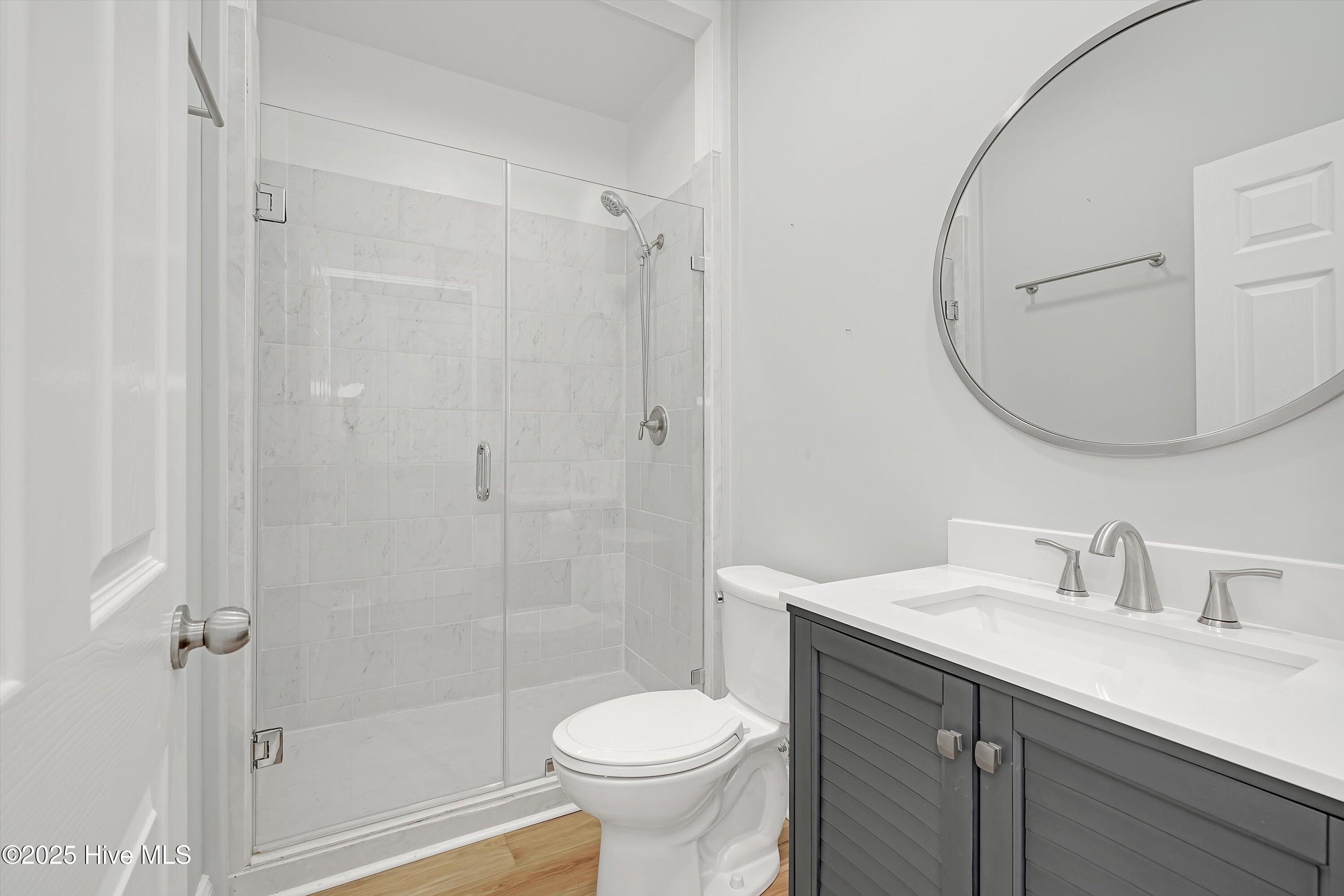 100537477 | Photo 53