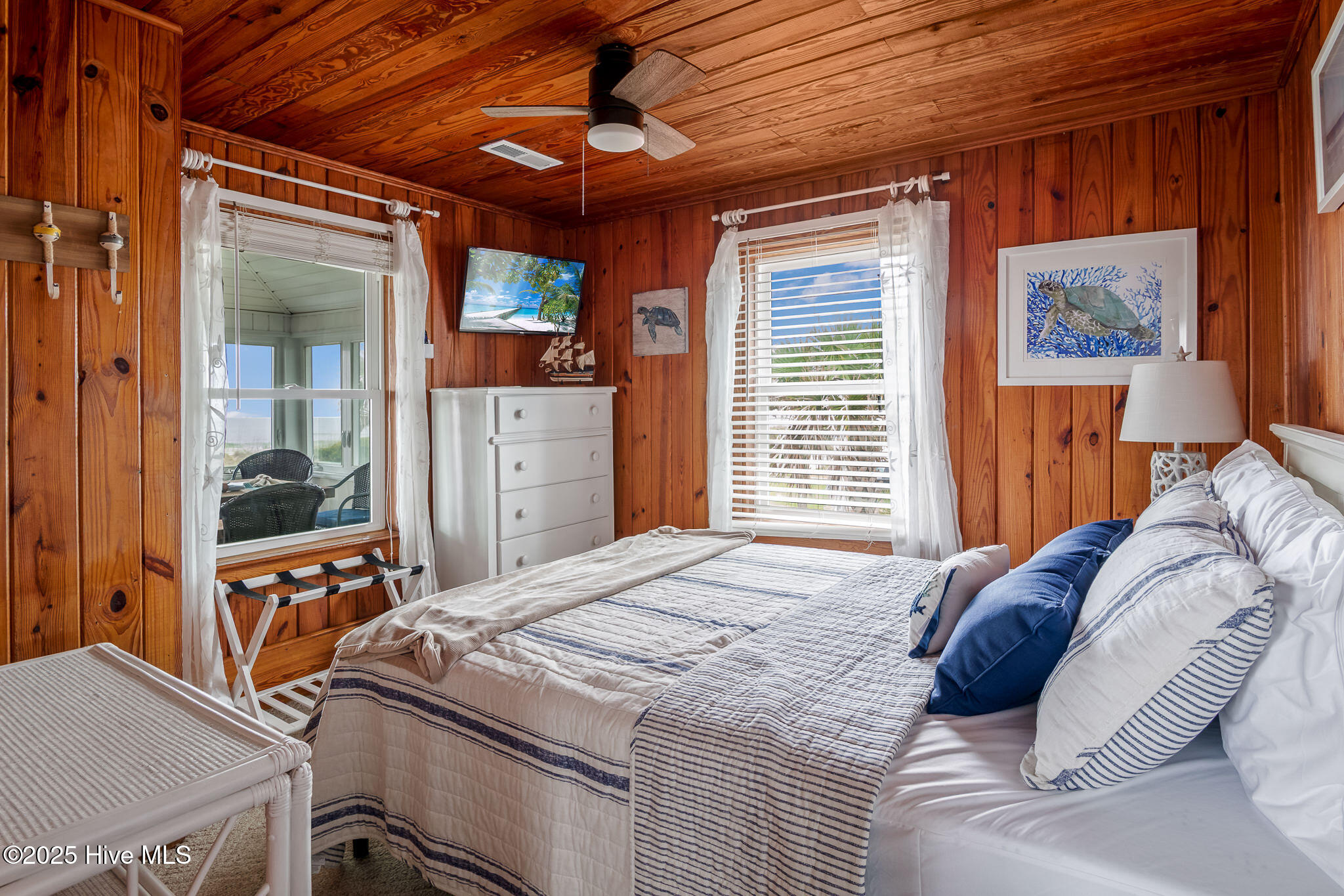 100521832 | Photo 26