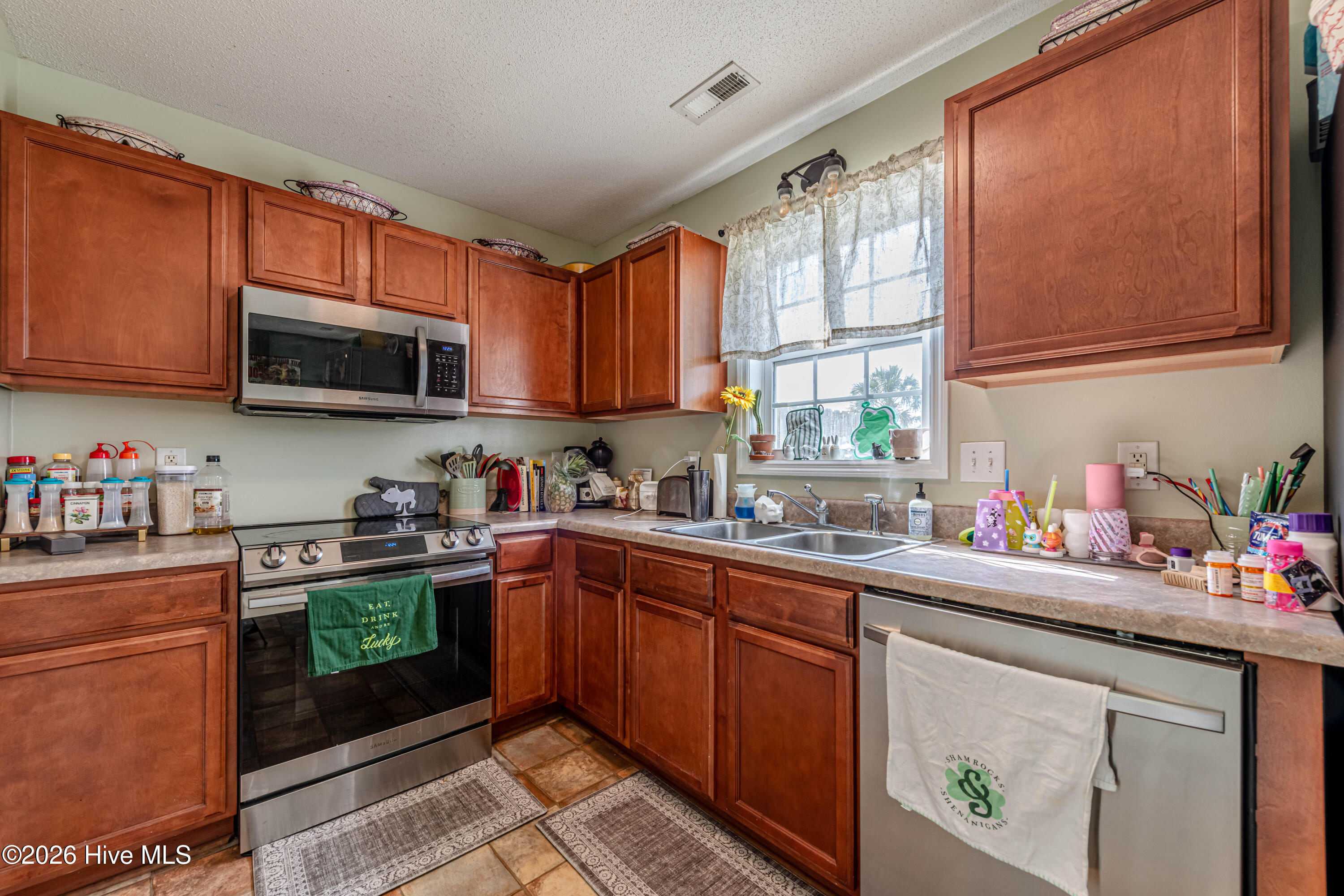 100558731 | Photo 10