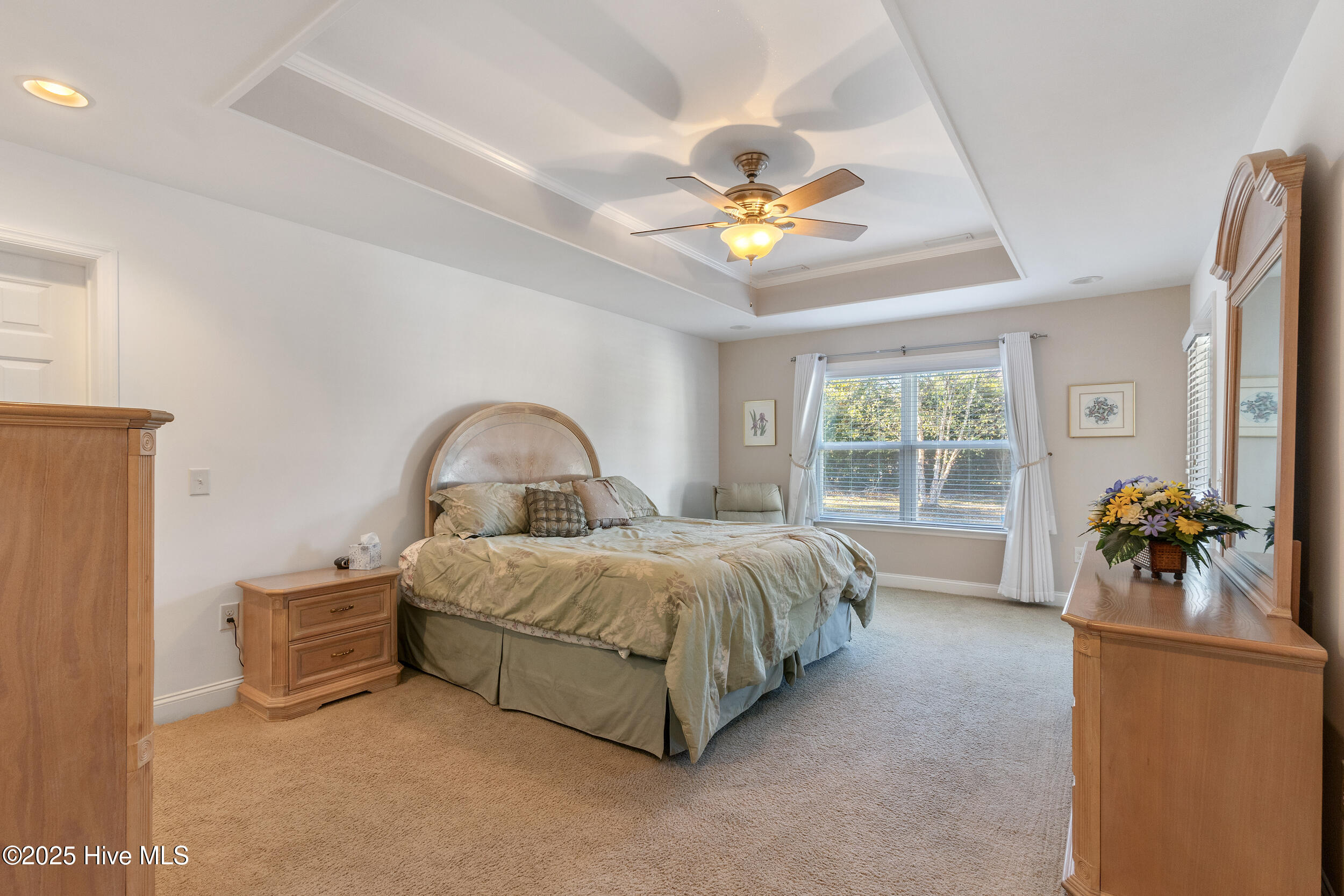 100541465 | Photo 21