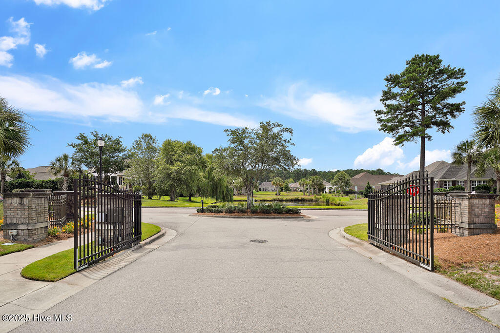 100544404 | Photo 71